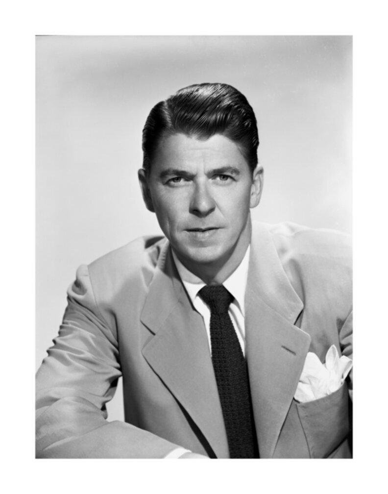 Bud Fraker Black and White Photograph – Ronald Reagan „Tropic Zone“