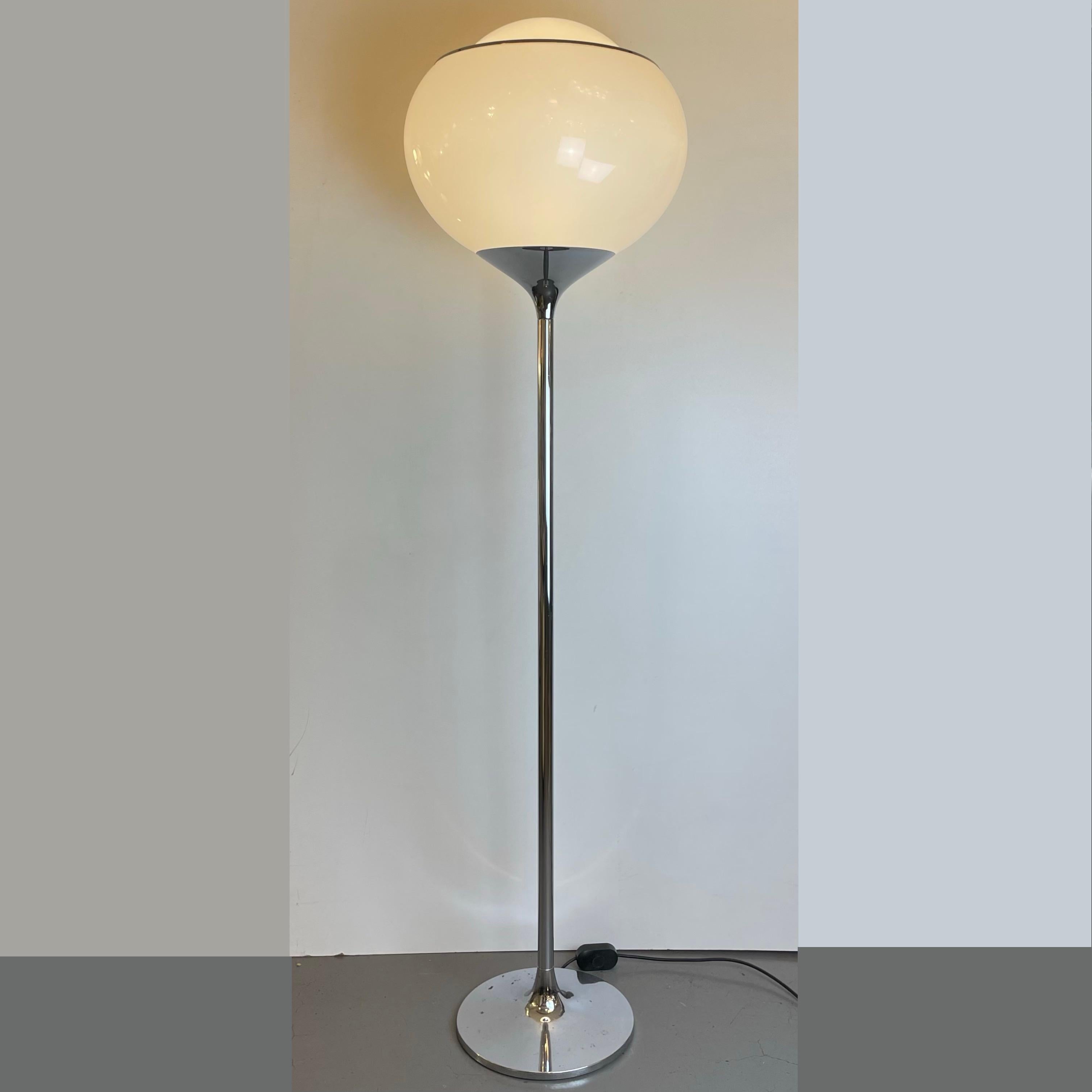Italian Bud Grande Floor Lamp by Studio 6G for Guzzini, 1968