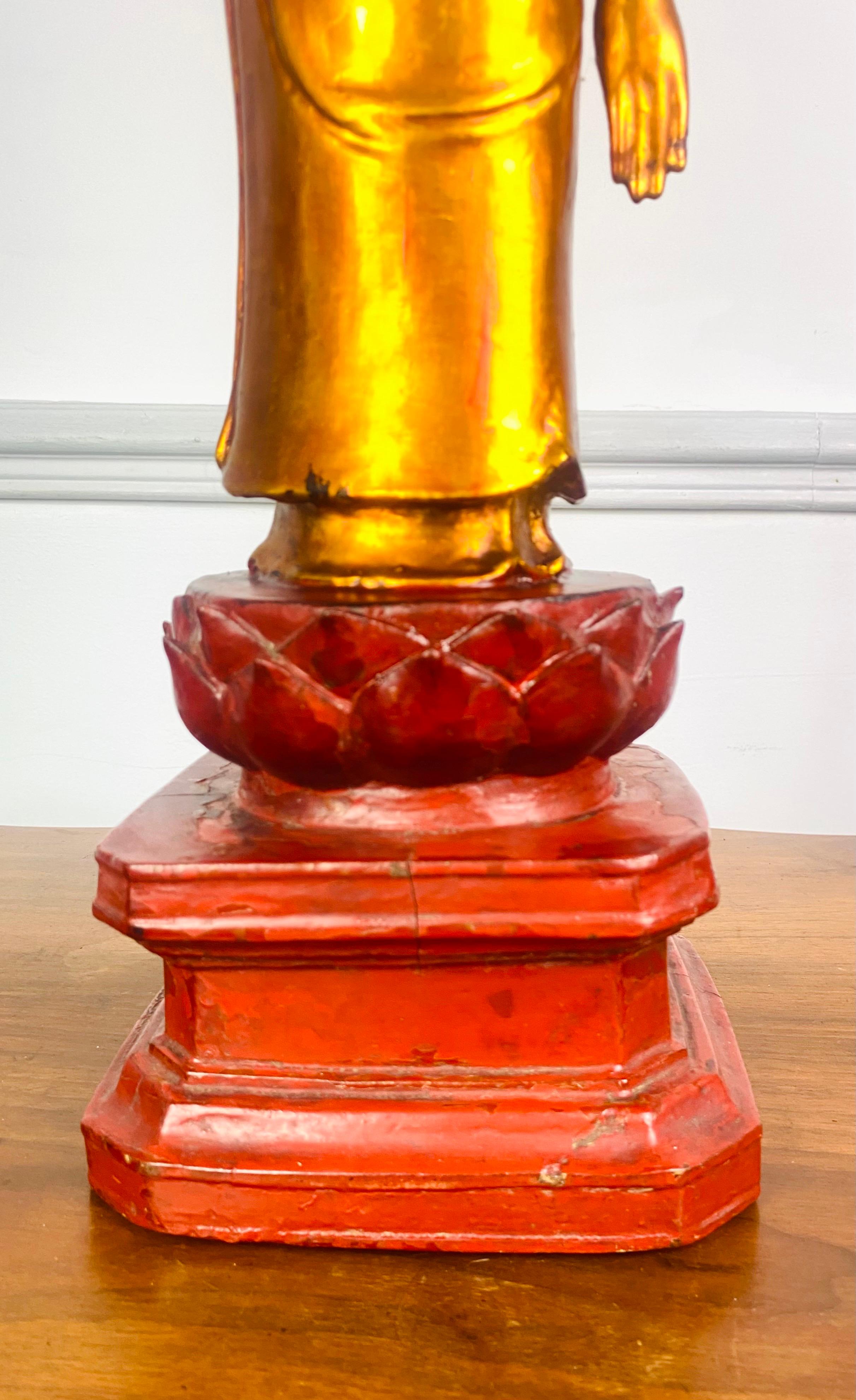 Wood Wood en bois doré et laqué, Asie de l'Est, fin du XIXe siècle en vente 7