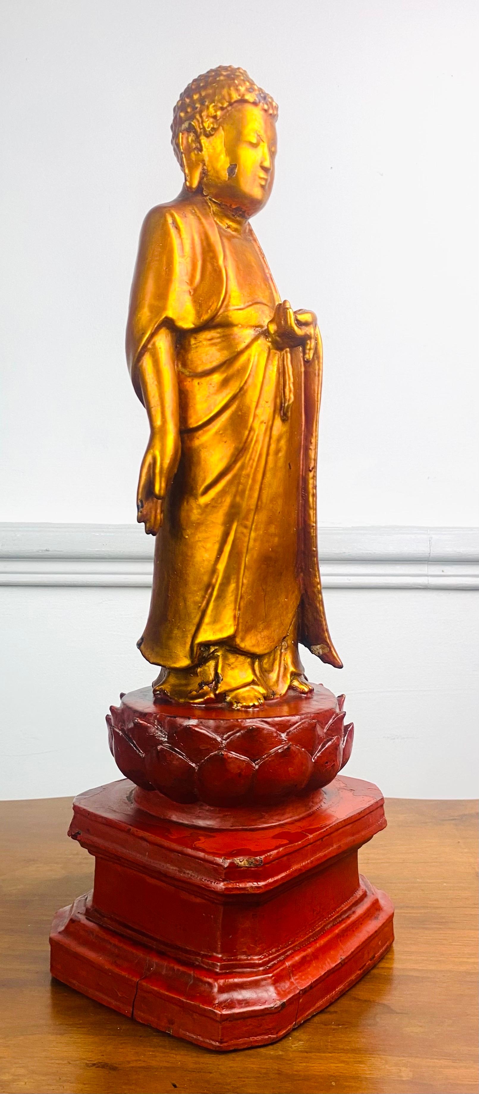 Wood Wood en bois doré et laqué, Asie de l'Est, fin du XIXe siècle en vente 3