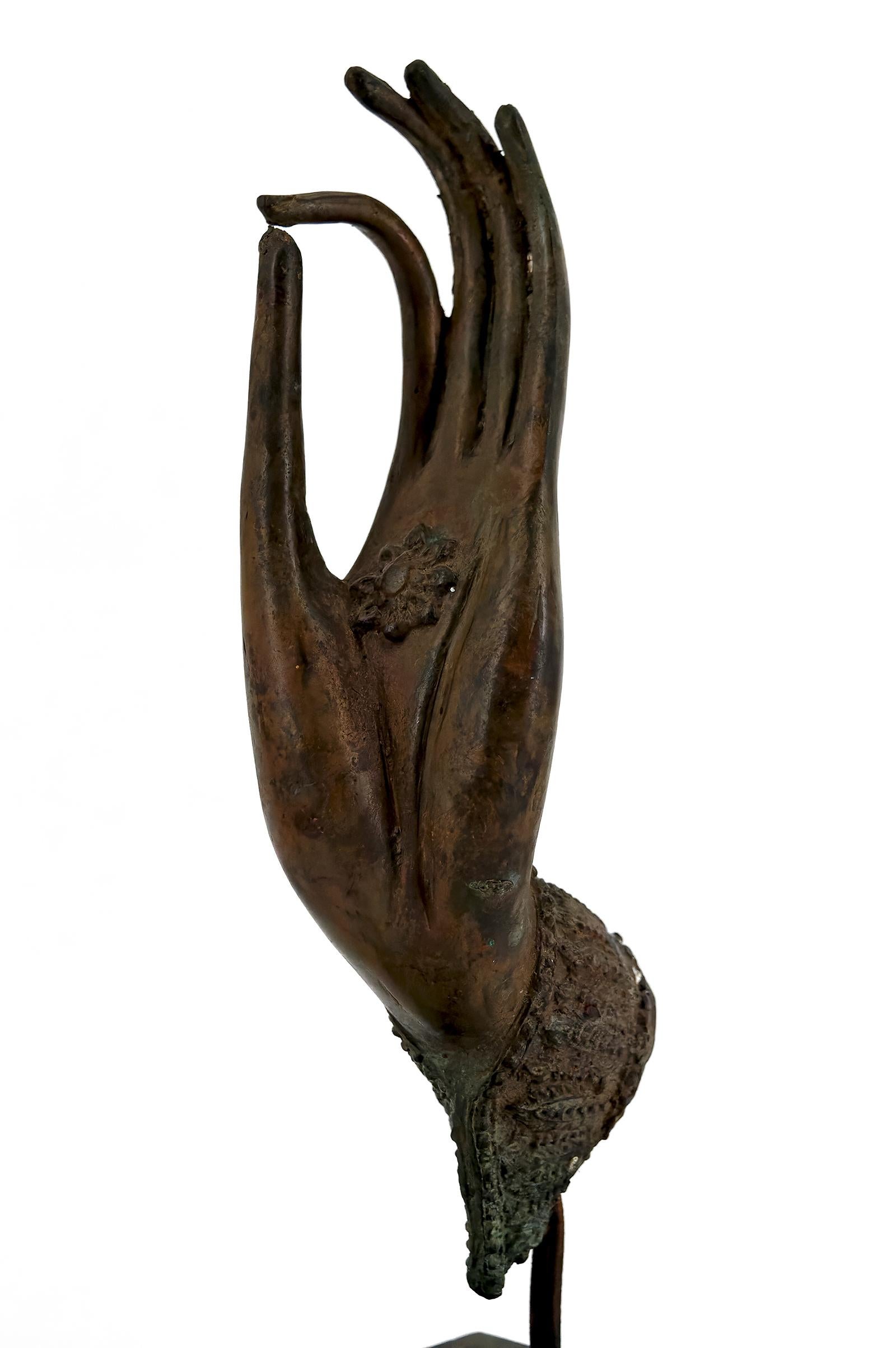 Bouddha en bronze patiné, monté sur socle, Thaïlande, 20e siècle en vente 1