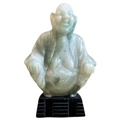 Buddha in Giada – Eleganza e Spiritualità in un Unico Pezzo