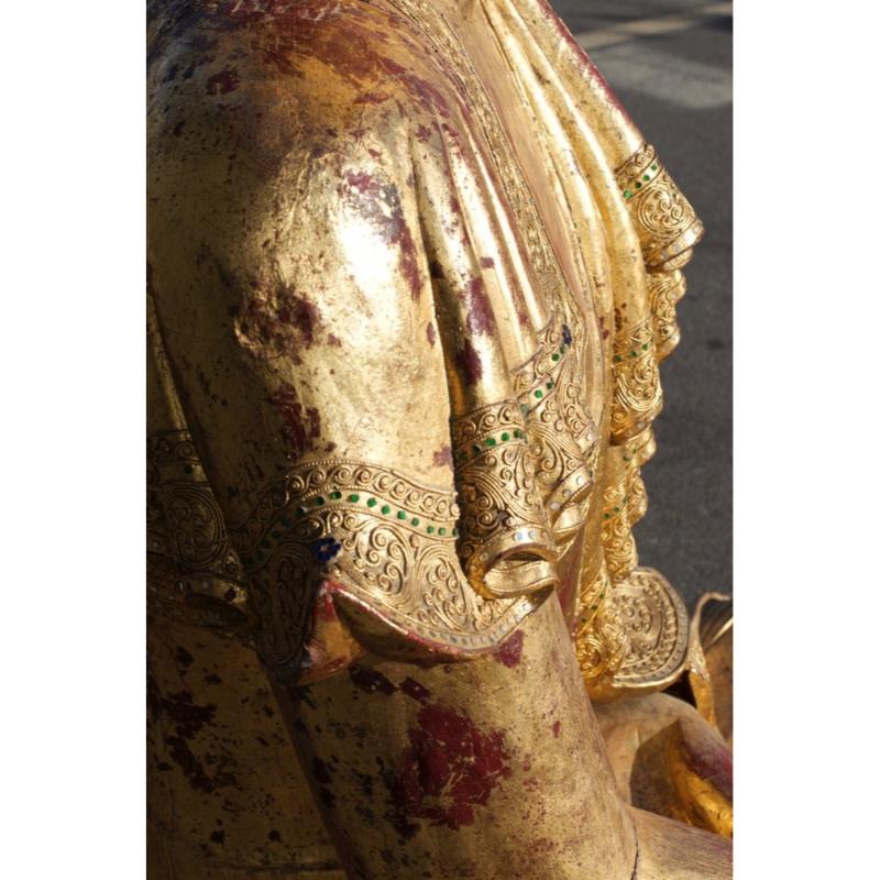 Buddha in legno dorato, Asia, anni '50 in vendita 6