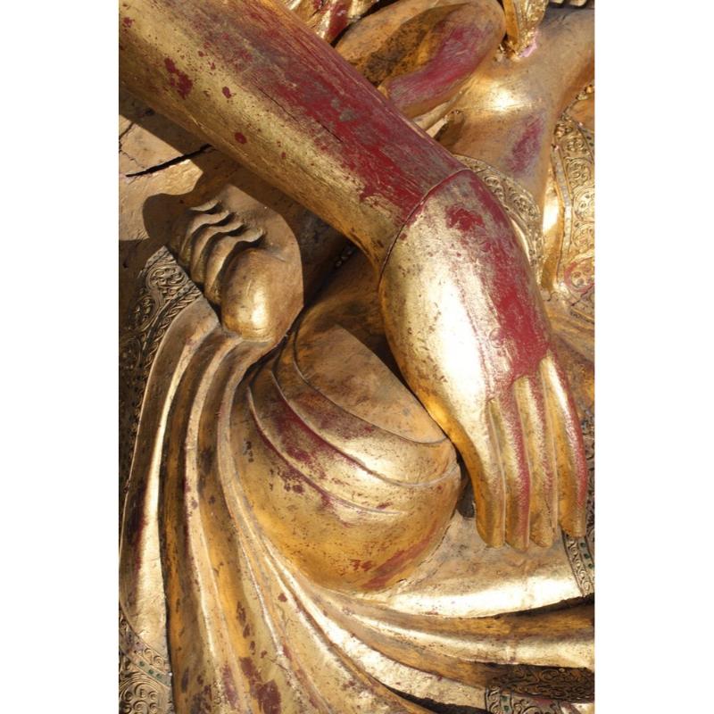 Buddha in legno dorato, Asia, anni '50 in vendita 8