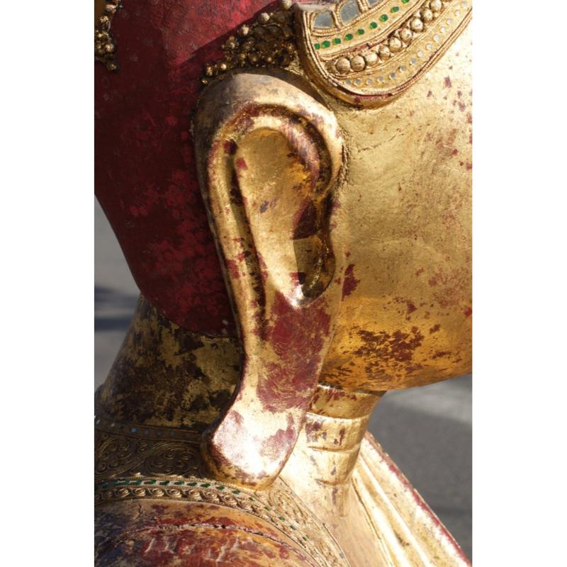 Buddha in legno dorato, Asia, anni '50 in vendita 3