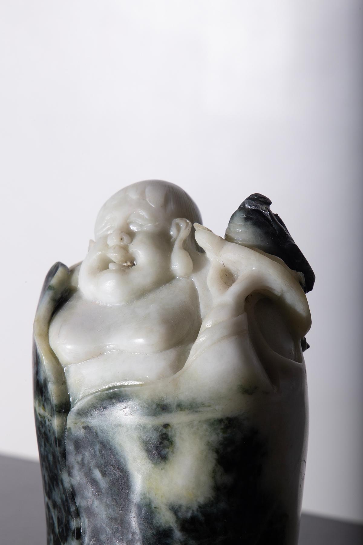 Chinoiseries Bouddha en racine de jade en vente