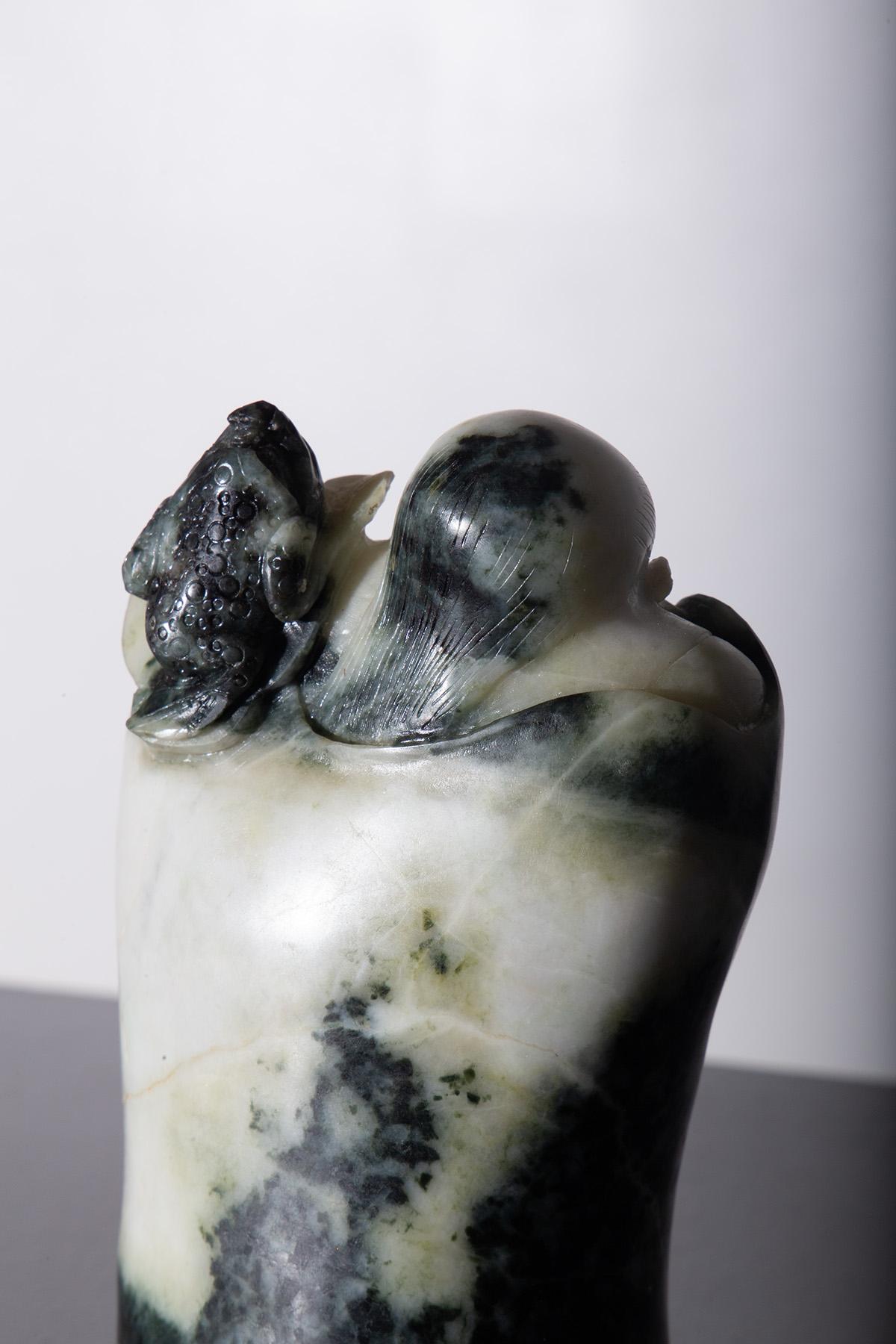 Early 20th Century Bouddha en racine de jade en vente