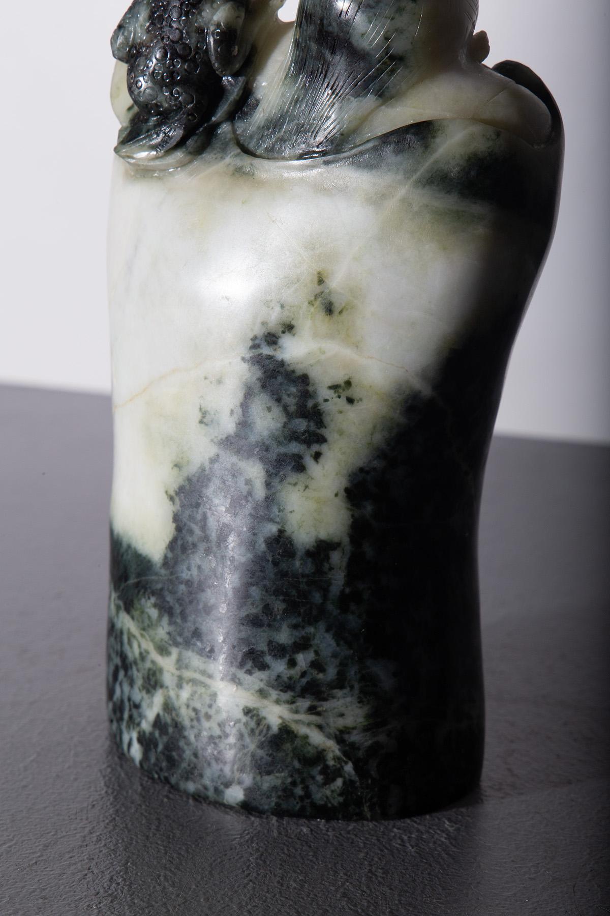 Jade Bouddha en racine de jade en vente