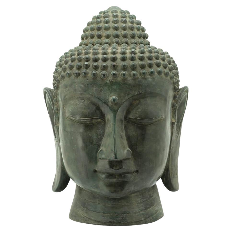 Sculpture de Bouddha de taille moyenne