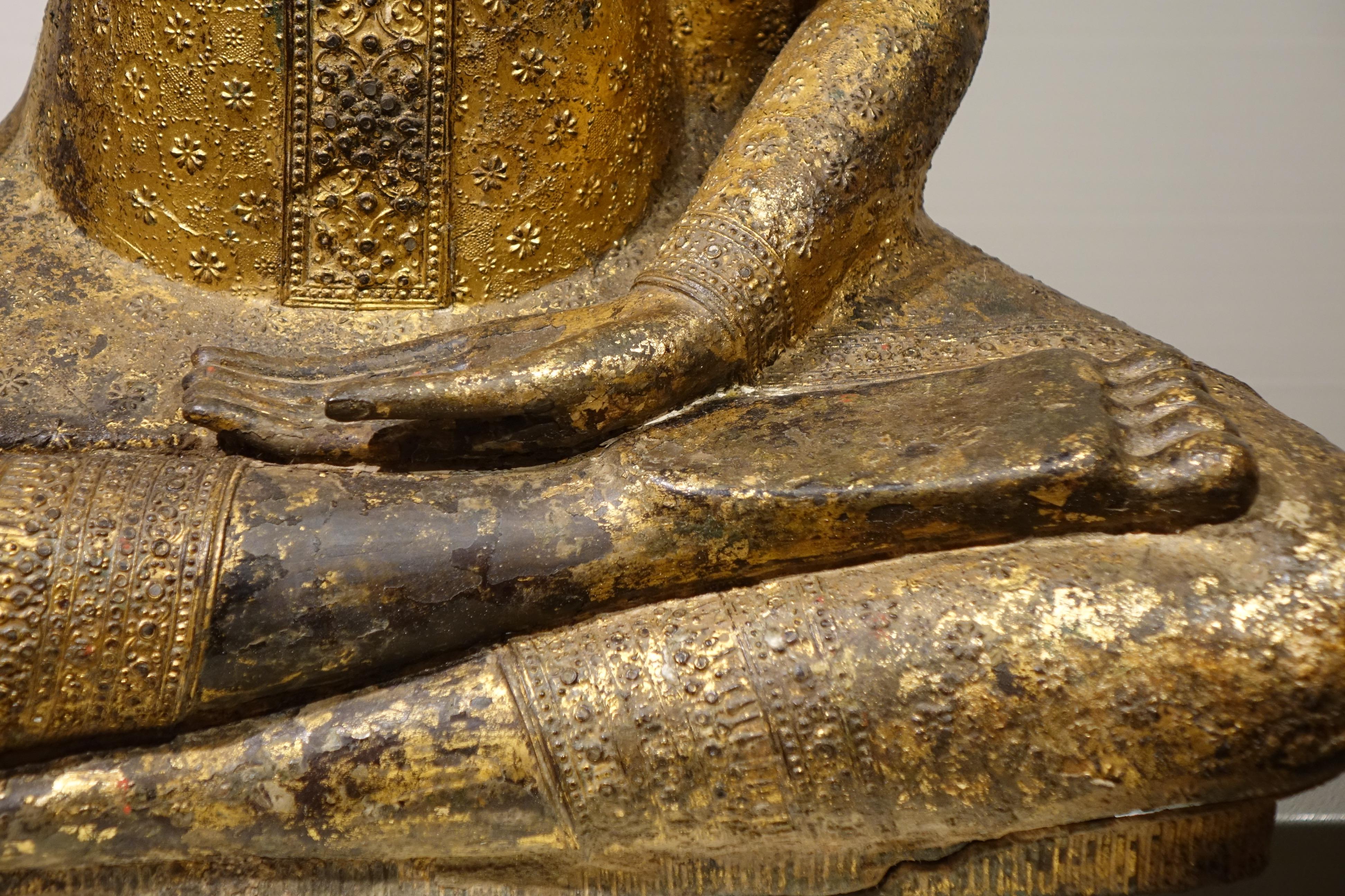 Buddha Sitting in the Position of Bhumisparsa Mudra, Thailand, 19th Century In Good Condition For Sale In Paris, FR