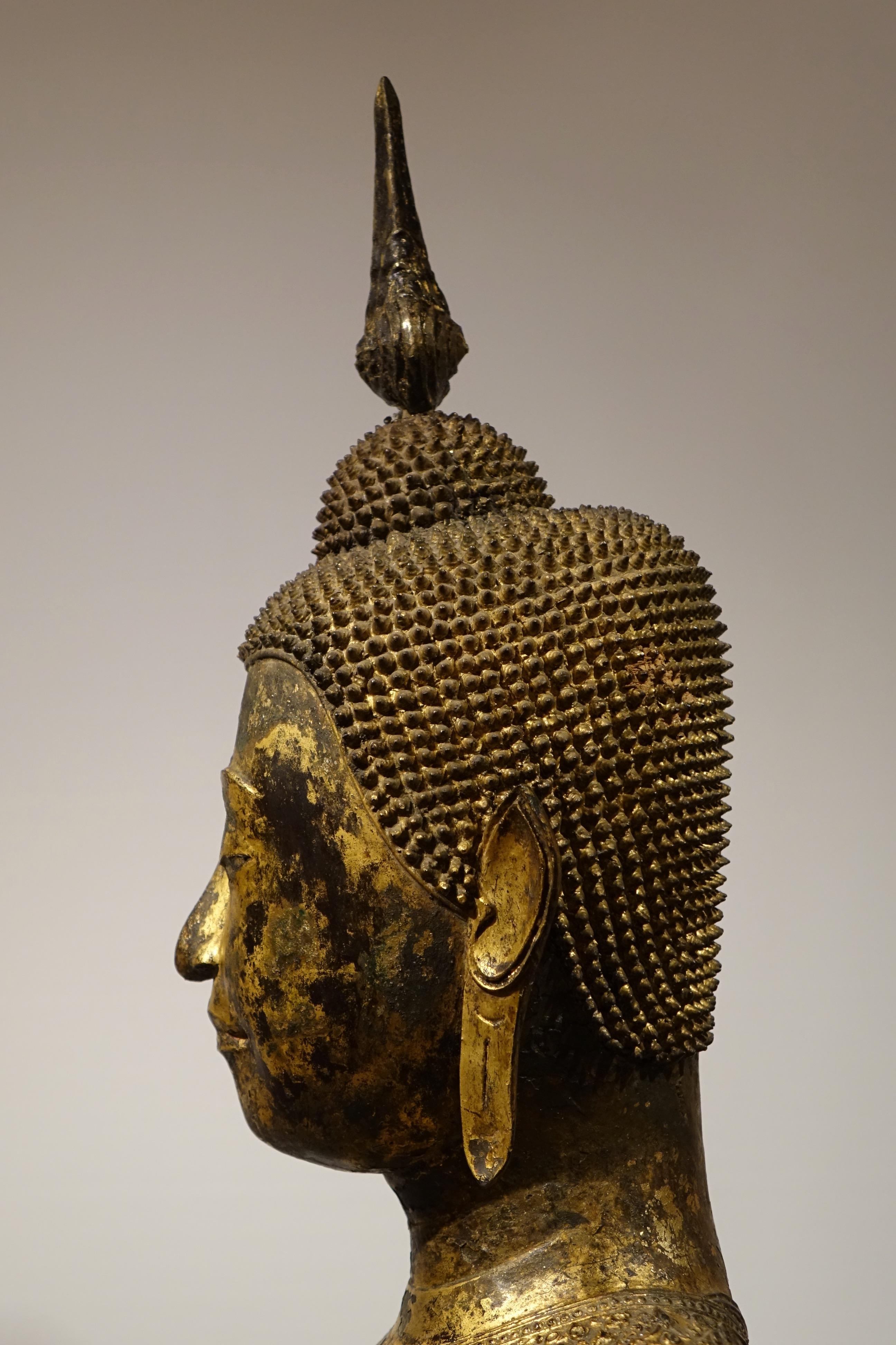 Buddha Sitting in the Position of Bhumisparsa Mudra, Thailand, 19th Century For Sale 1