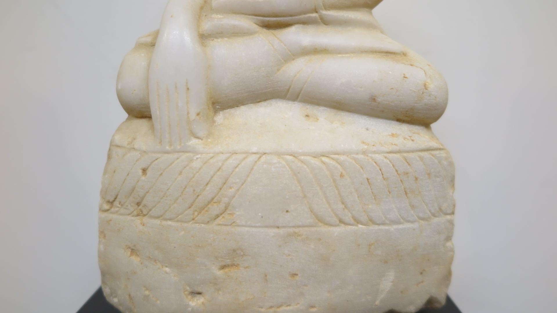 Early 19th Century Buddha Statue 19th Century Alabaster For Sale
