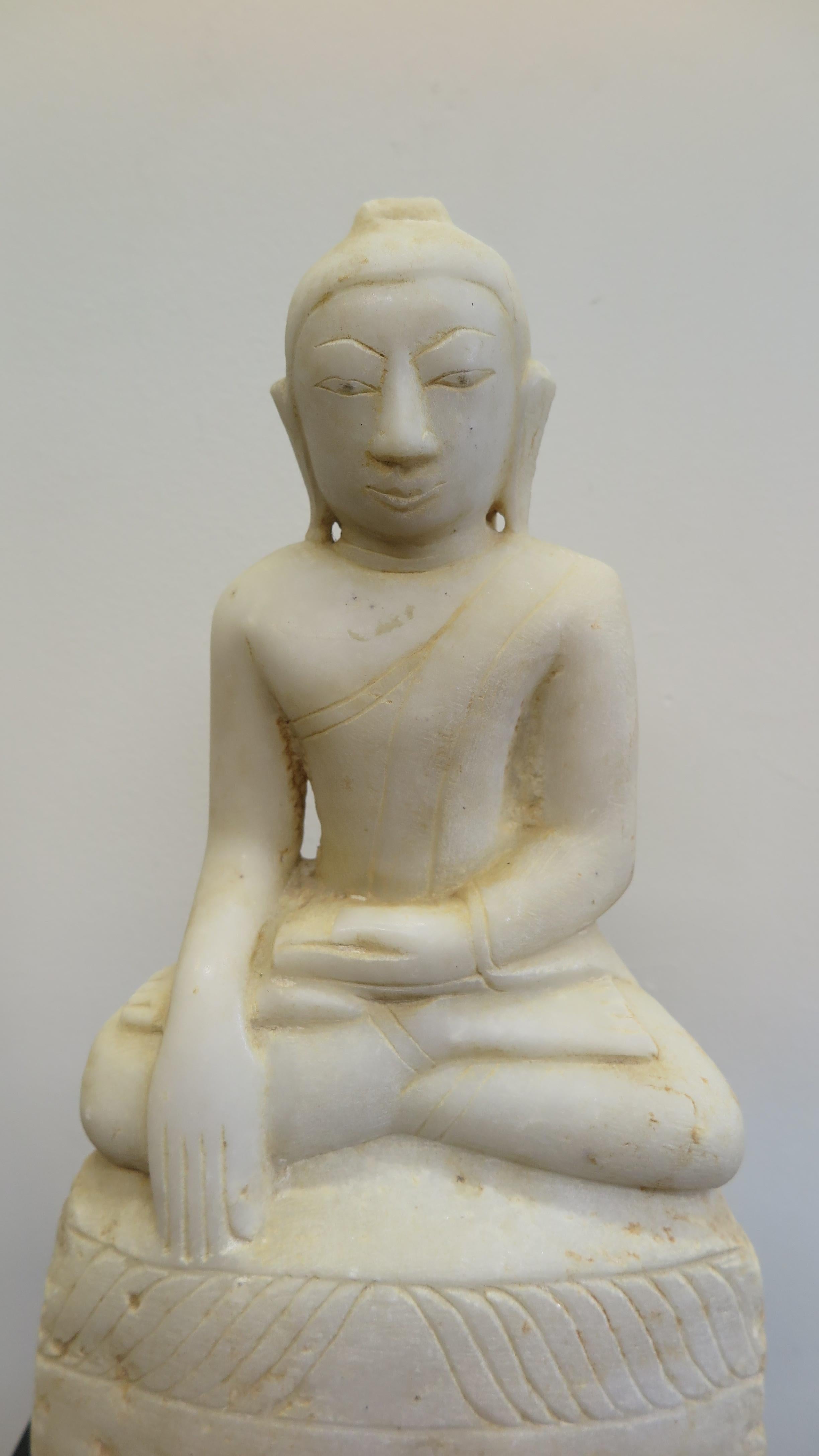 Buddha Statue 19th Century Alabaster For Sale 2