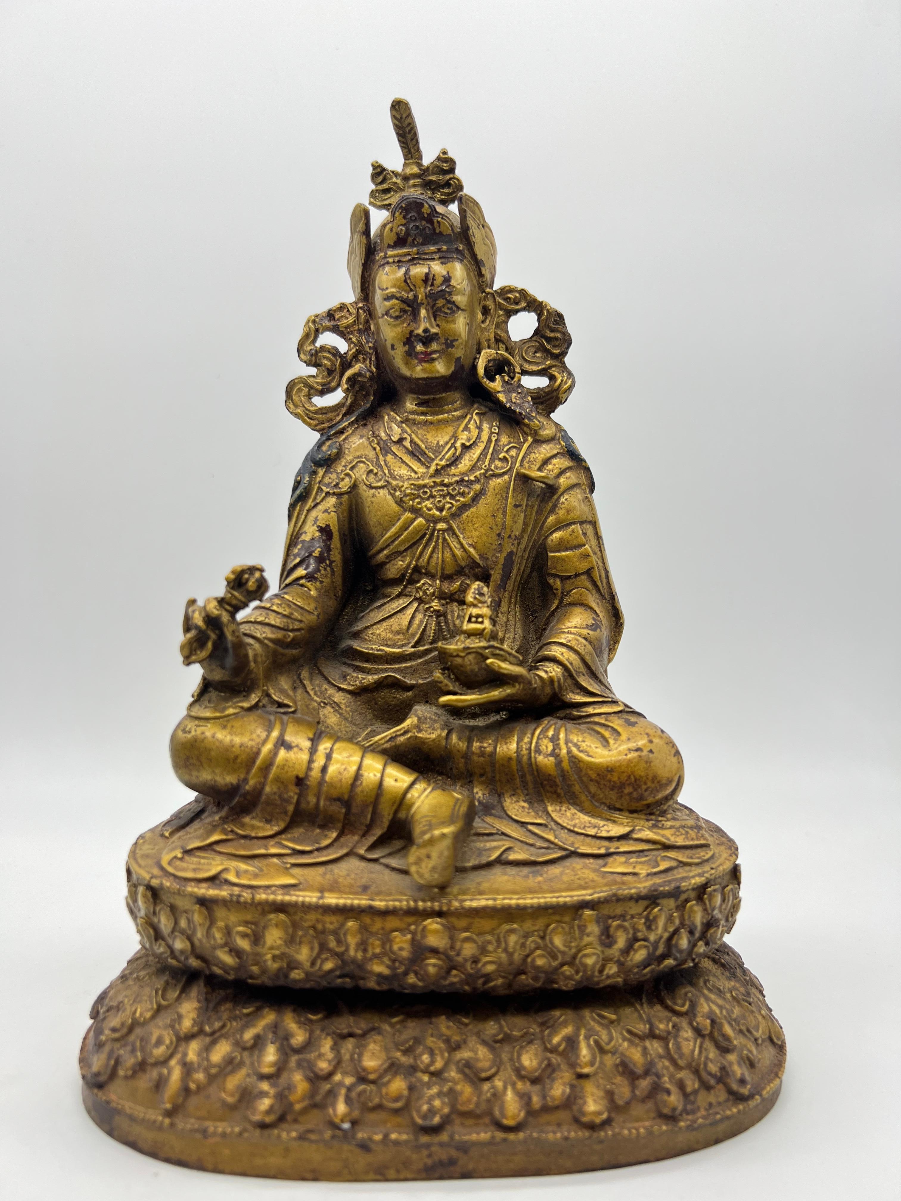 Buddha statue Tibetan teacher Buddhism ancient medicine meditation figure bronze, rare, good original condition.