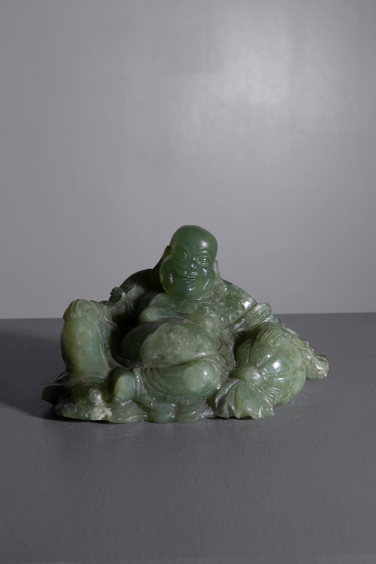 Chinese Buddha statuette in green jade For Sale