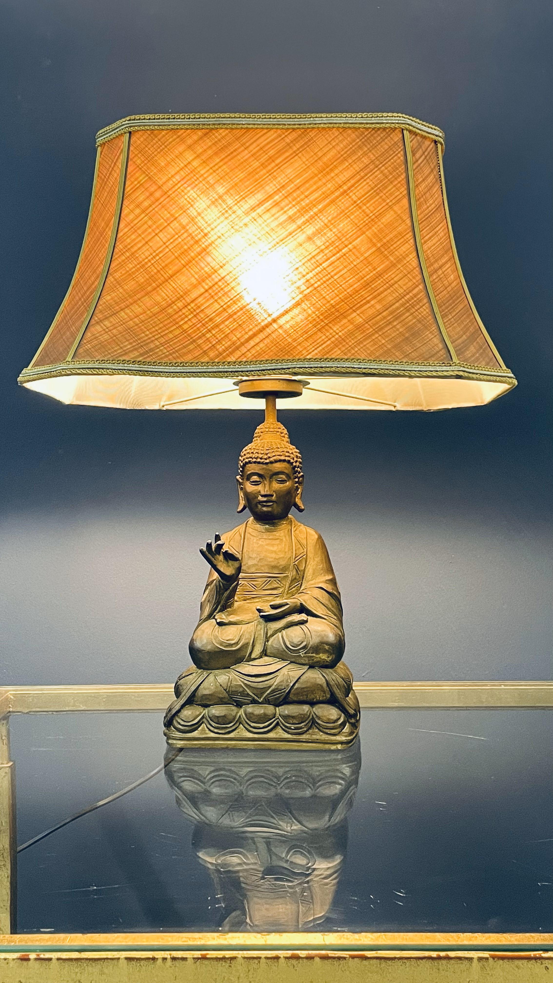 Buddha Tischlampe mit Samtschirm (Holz)