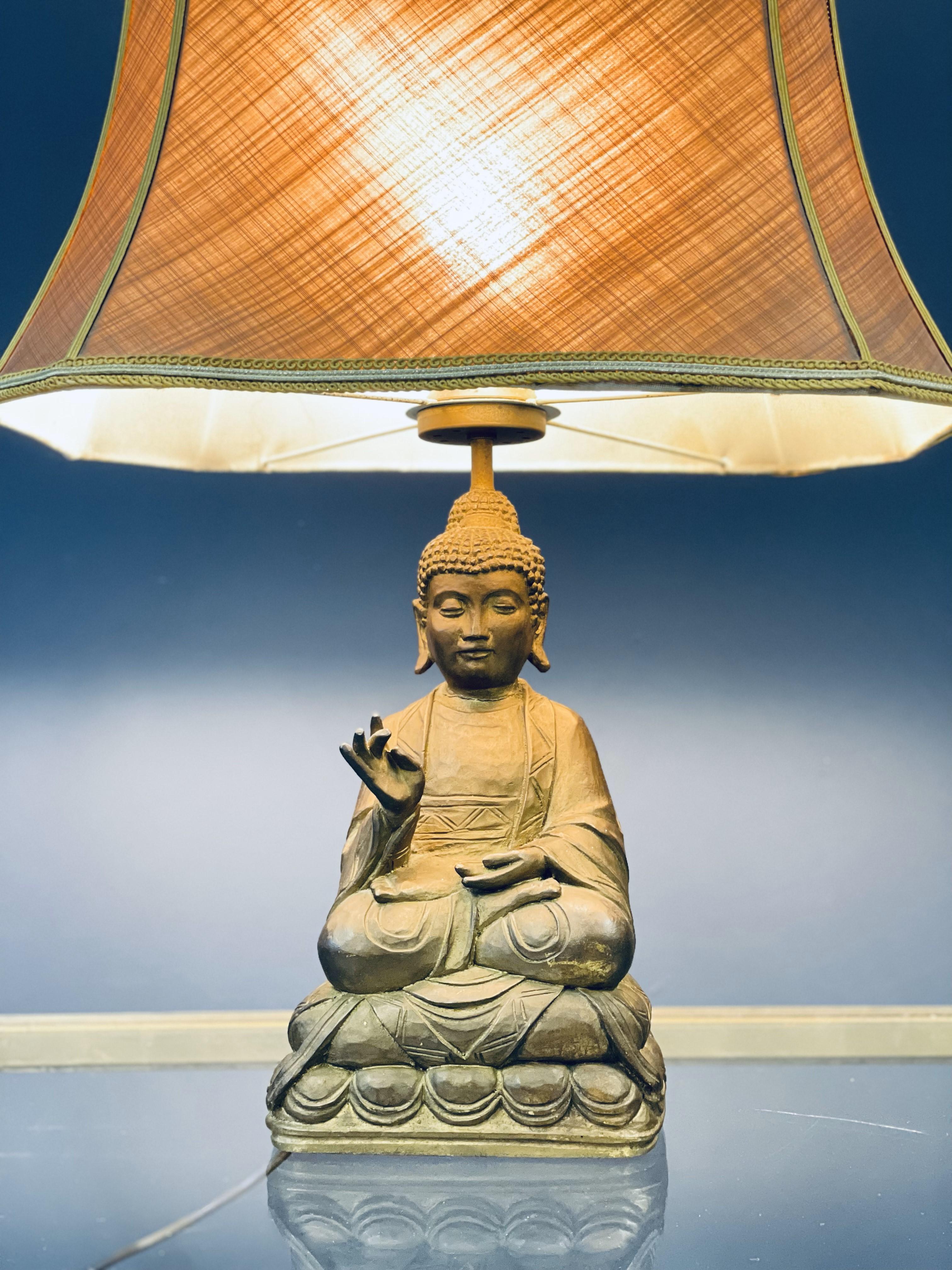 Buddha Tischlampe mit Samtschirm 1