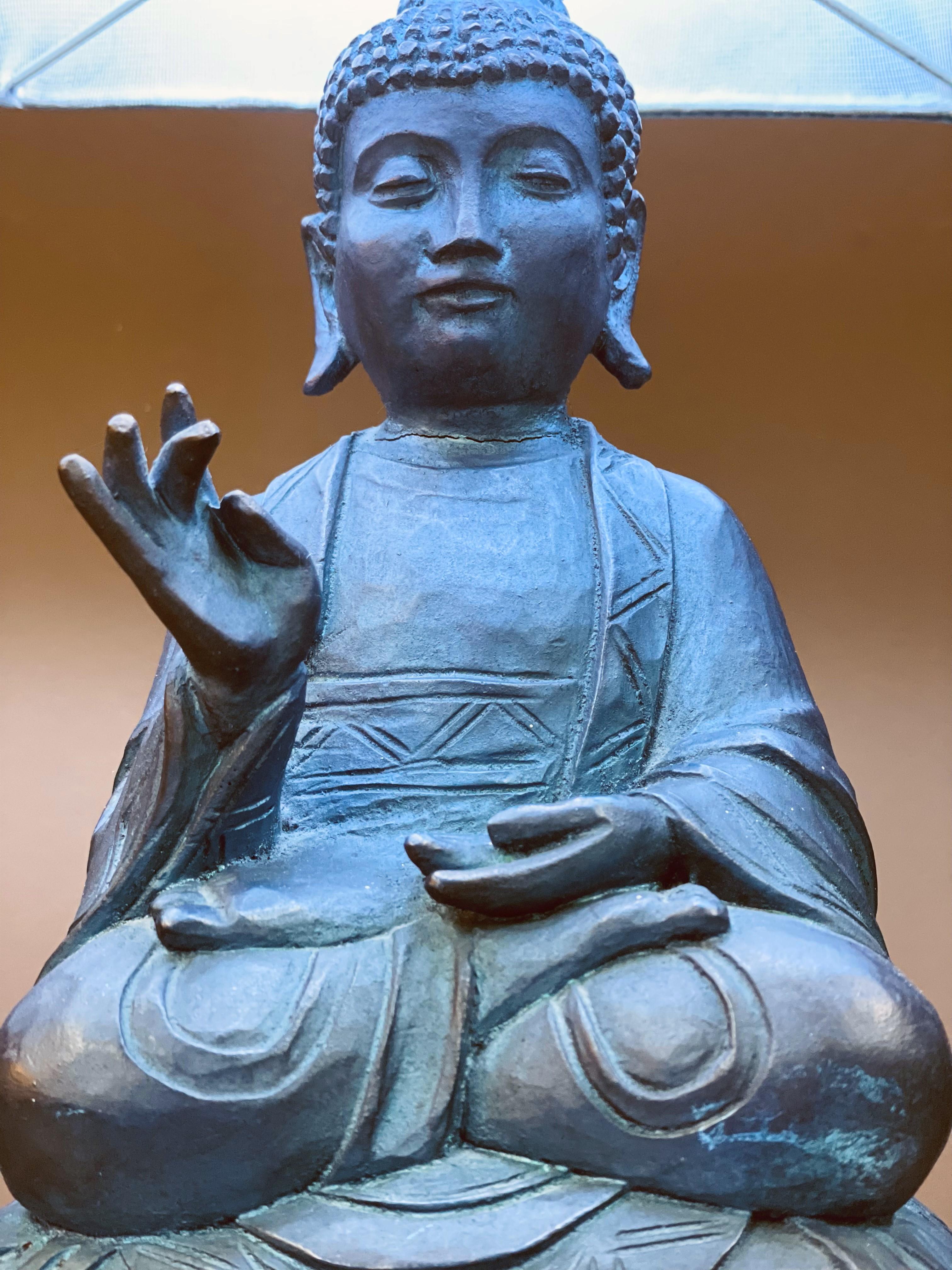 Buddha Tischlampe mit Samtschirm 2