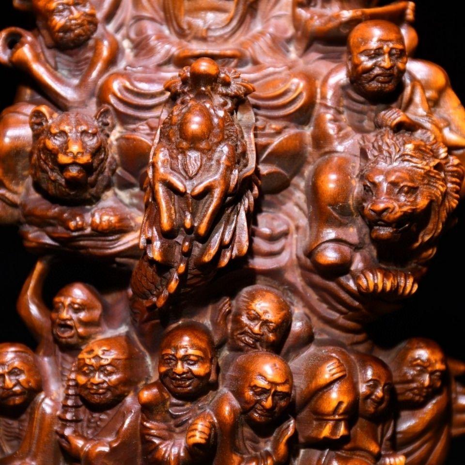 Buddhist Eighteen Arhats Worship the Buddha Wood Sculpture For Sale 1