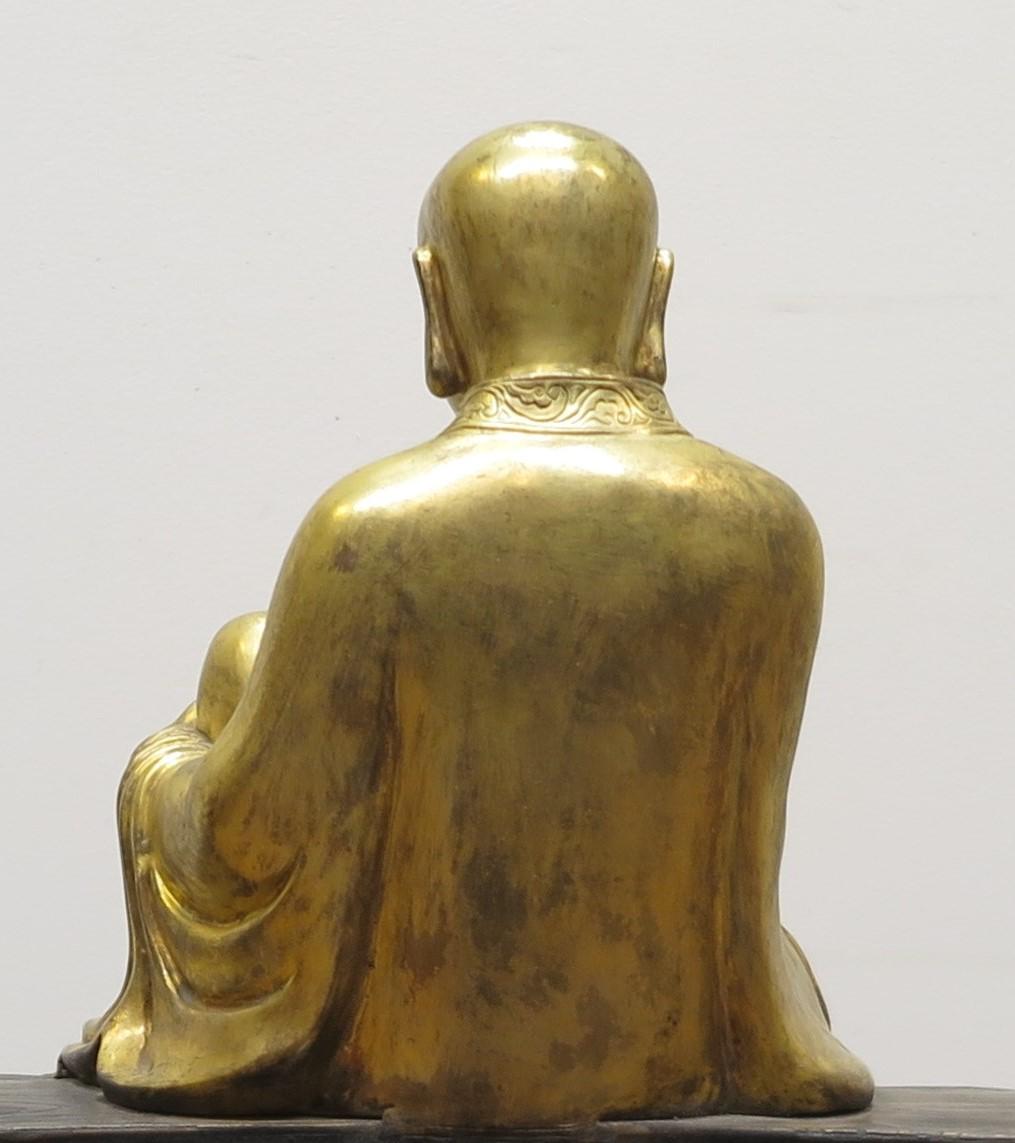 Bouddha bouddhiste doré et éclairé en moine en vente 7
