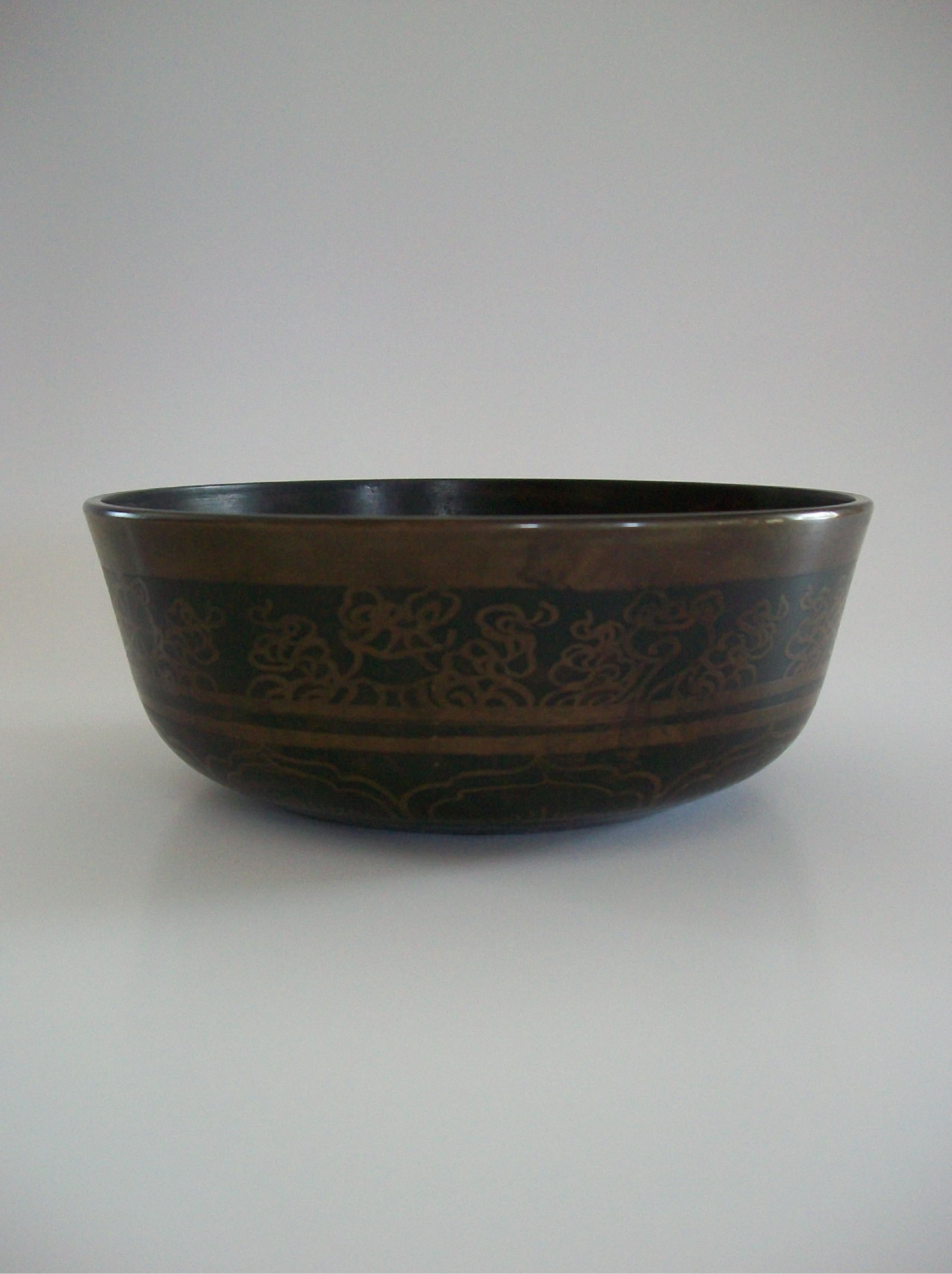 Buddhist Inlaid Bronze Singing Bowl with 8 Auspicious Symbols - Mid 20th Century For Sale 2