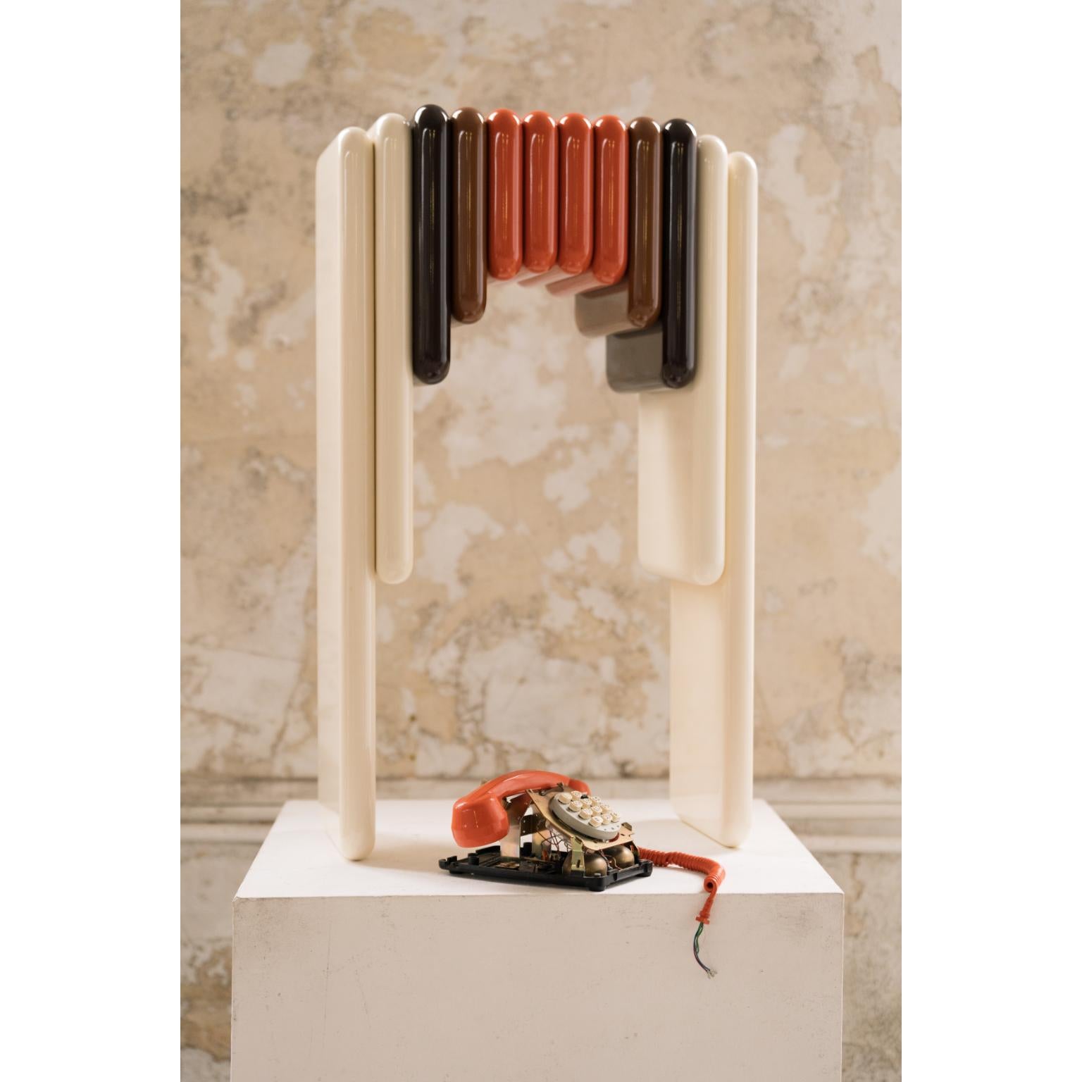 Bois Table d'appoint Budoir par Senimo en vente