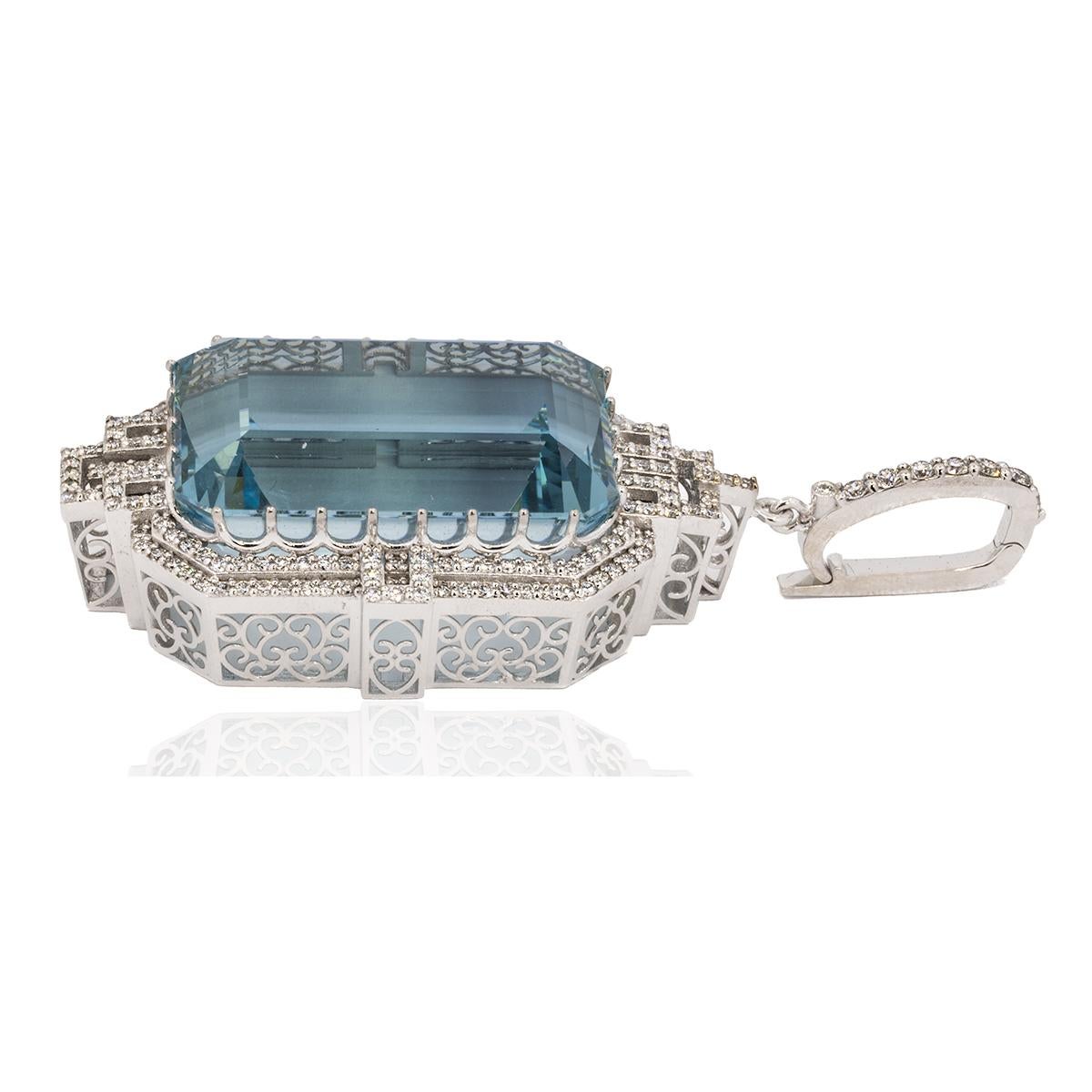 Buena Vista Aquamarine Pendant In New Condition For Sale In Sarasota, FL