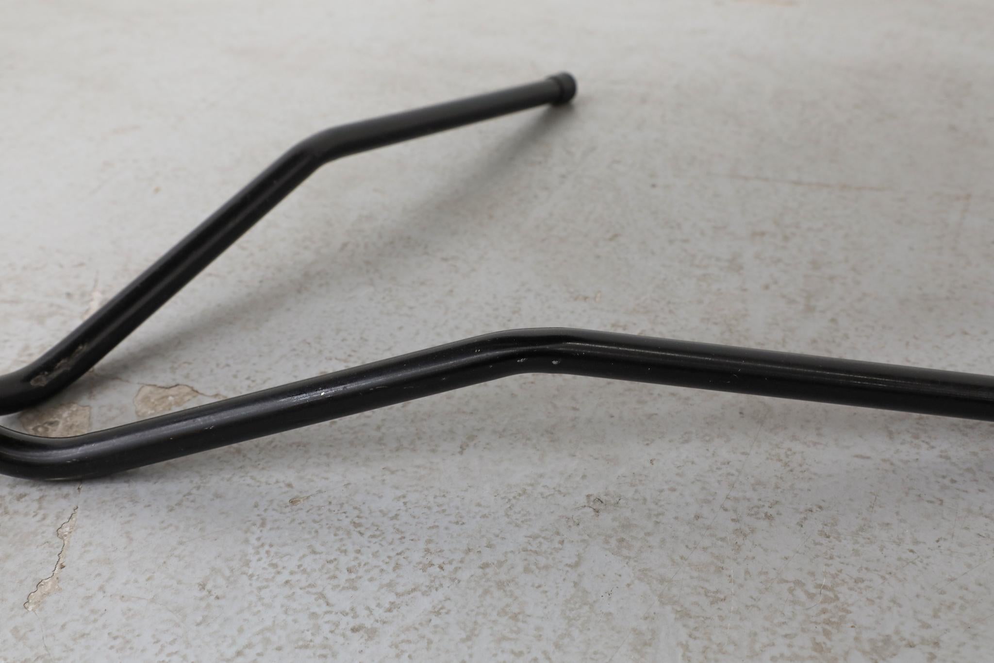 A. Bueno de Mesquita Silla de mimbre flotante de los años 50, Rohe Noordwolde en venta 10