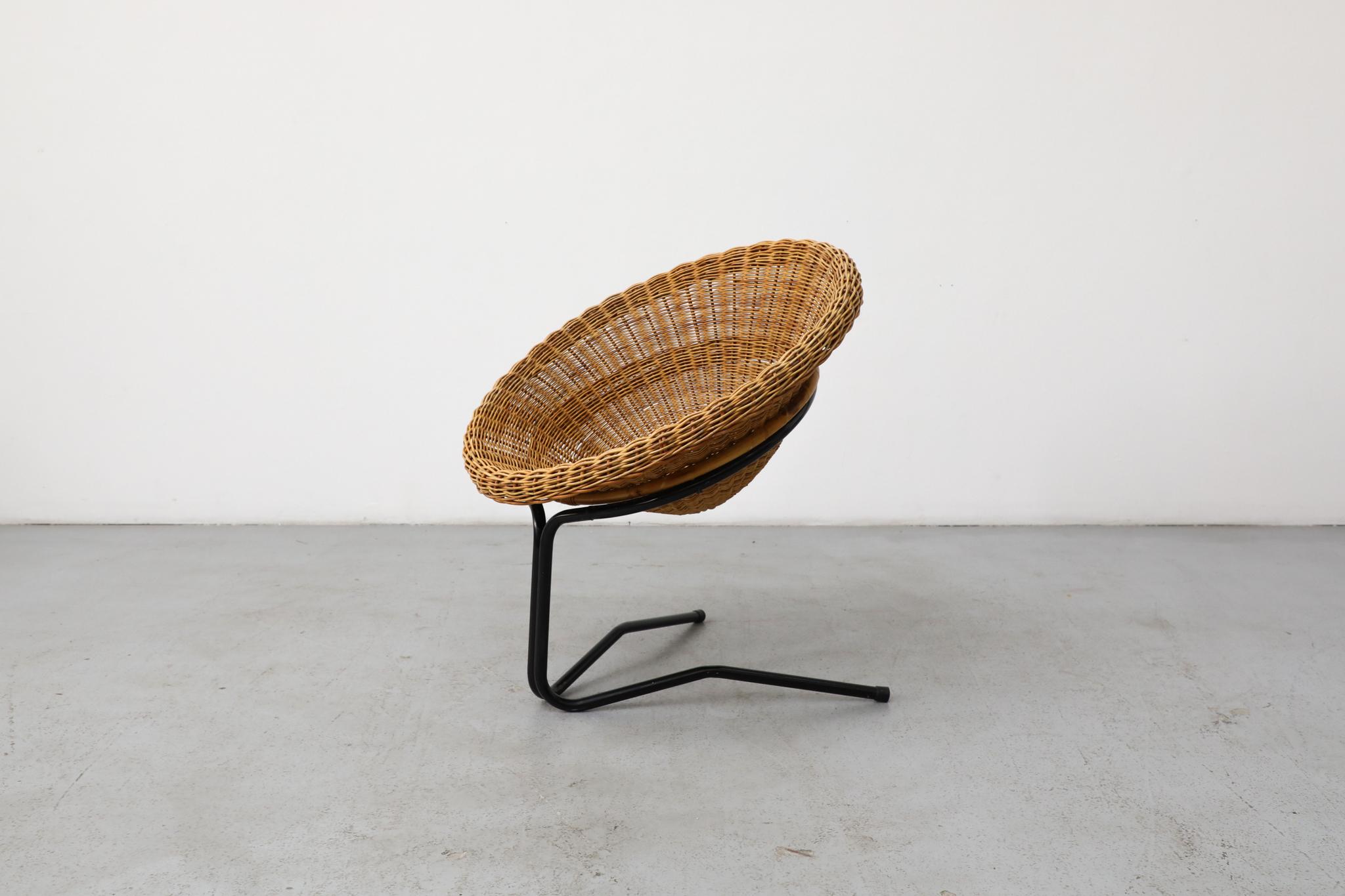 A. Bueno de Mesquita Silla de mimbre flotante de los años 50, Rohe Noordwolde Moderno de mediados de siglo en venta