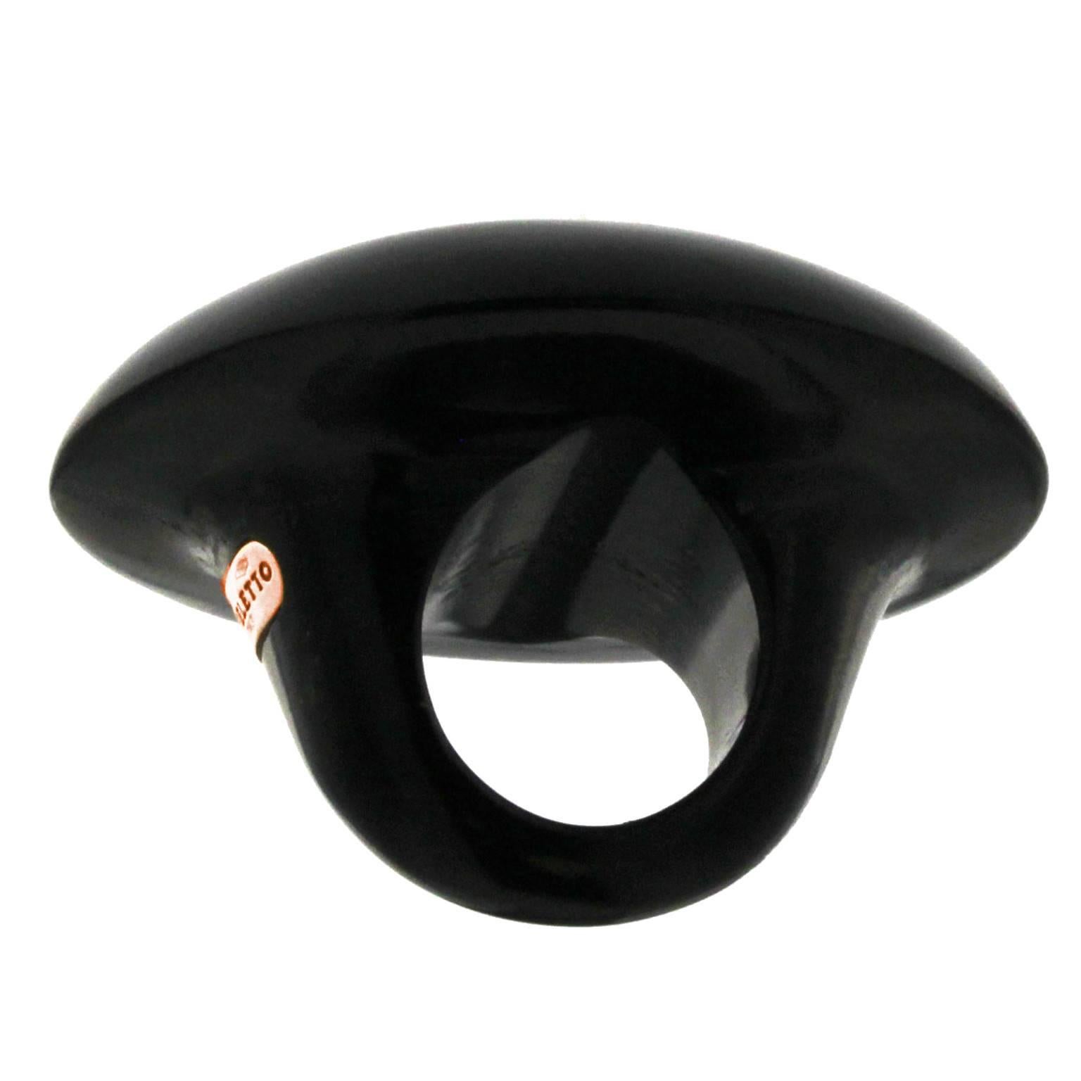 Anello in corno di bufalo con accenti in oro rosa 18k In condizioni Nuovo in vendita a Milano, Lombardia
