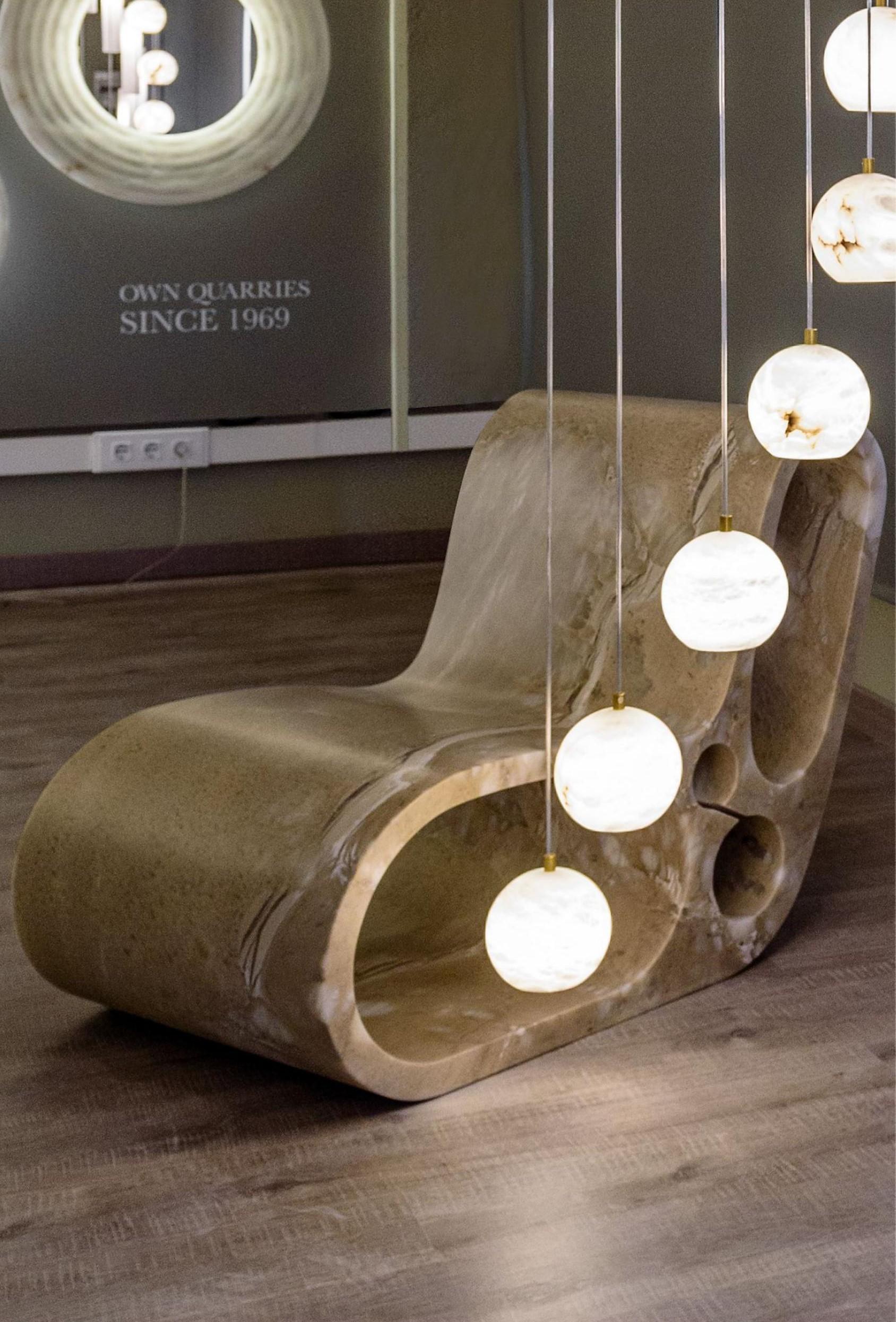 Bufalo Seat by United Alabaster In New Condition For Sale In Geneve, CH