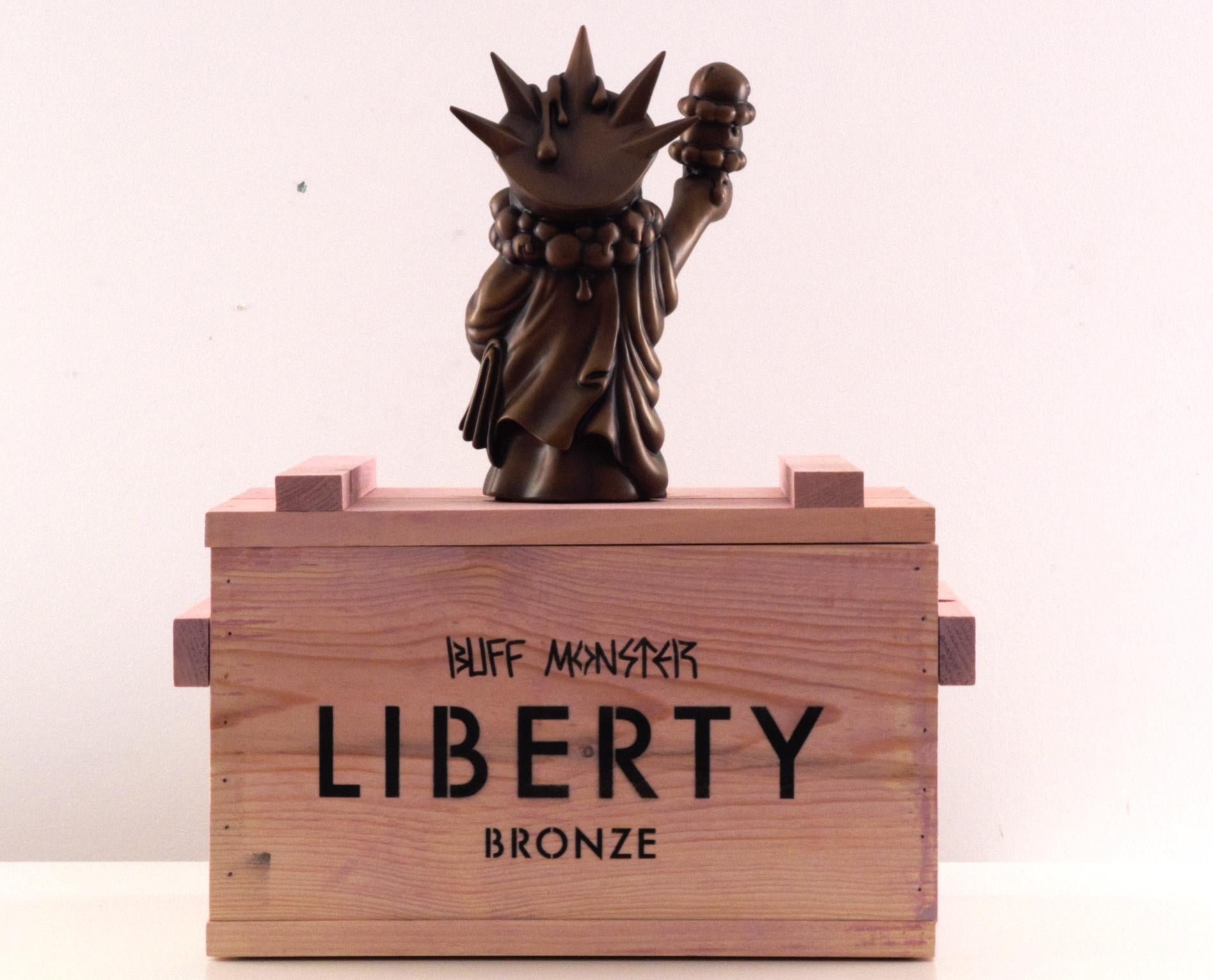 Bronzo Liberty - Sculpture Street Art di Buff monster 