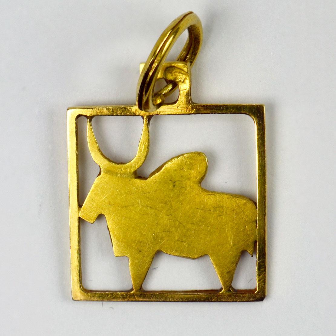 Buffalo 18k Yellow Gold Square Charm Pendant In Good Condition For Sale In London, GB