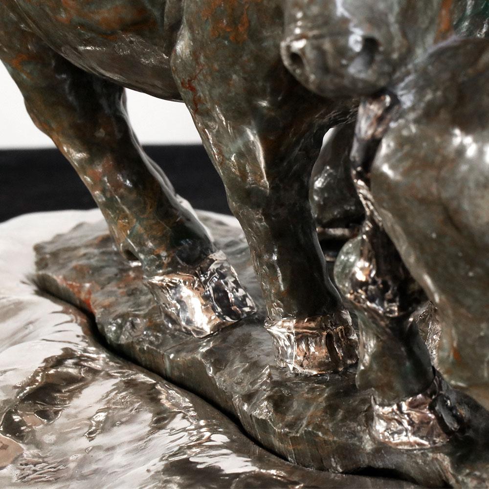 Geschnitzte Buffalo-Skulpturfigur aus Verdit mit handgefertigtem Sterlingsilber 925 im Angebot 3