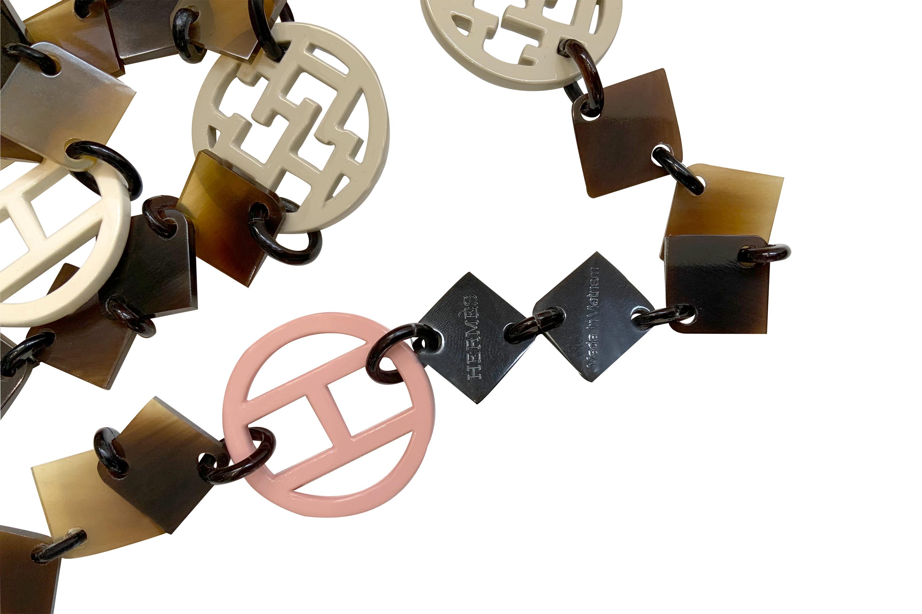 Hermès Collar Lena Cuerno de Búfalo Laca Pastel/Multicolor en Excelente estado para la venta en London, GB