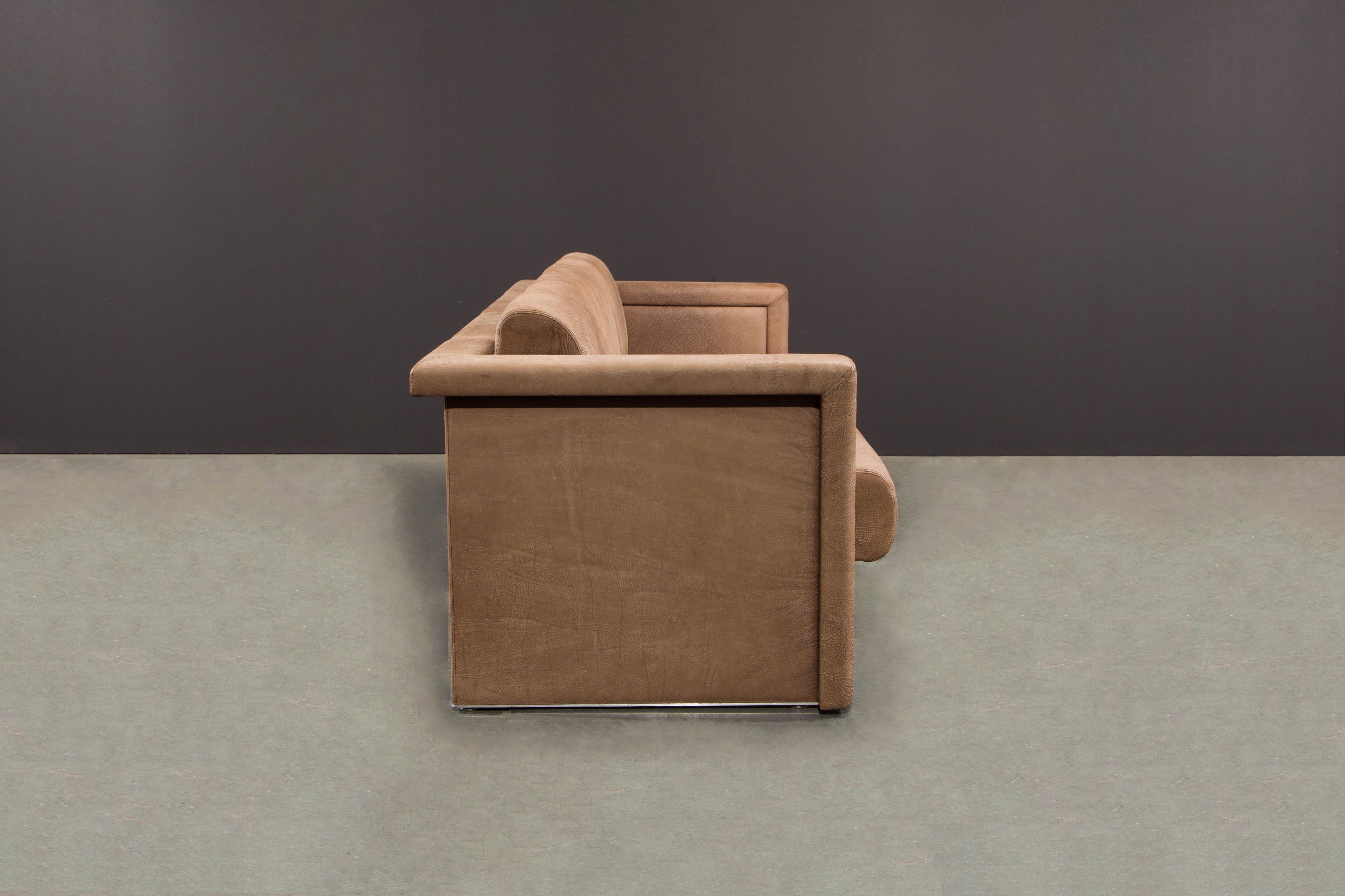 Fin du 20e siècle Canapé en cuir de buffle de Robert et Trix Haussmann pour Knoll, vers 1988, signé en vente