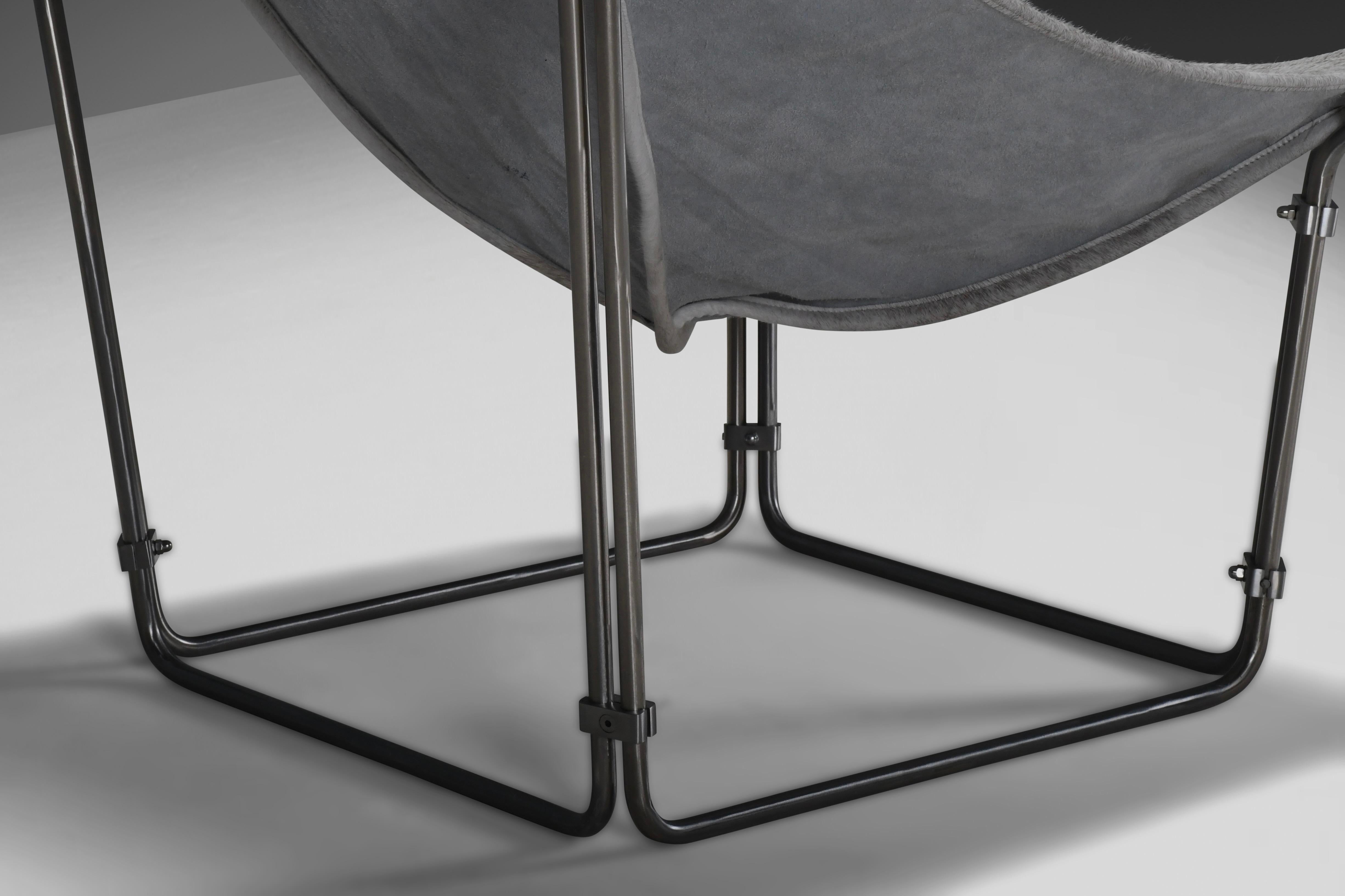‘Buffalo’ Lounge Chair in Cow Hide and Steel by Kwok Hoi Chan, France 1969 For Sale 6