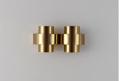 Buffed Messing Plus zwei Appliques von Paul Matter