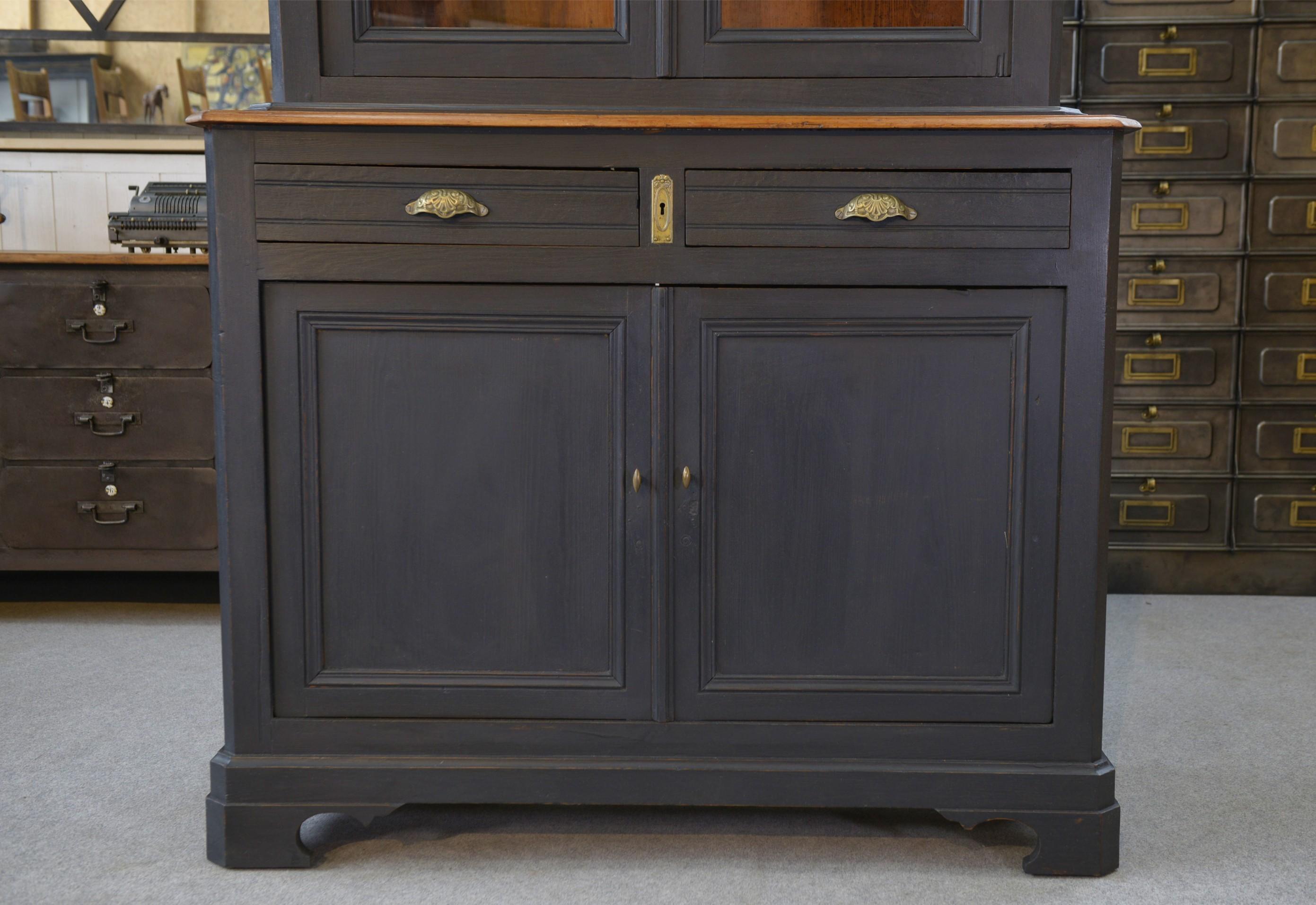 Buffet 2 corps 2 portes 2 tiroirs en pin 1900's in vendita 6