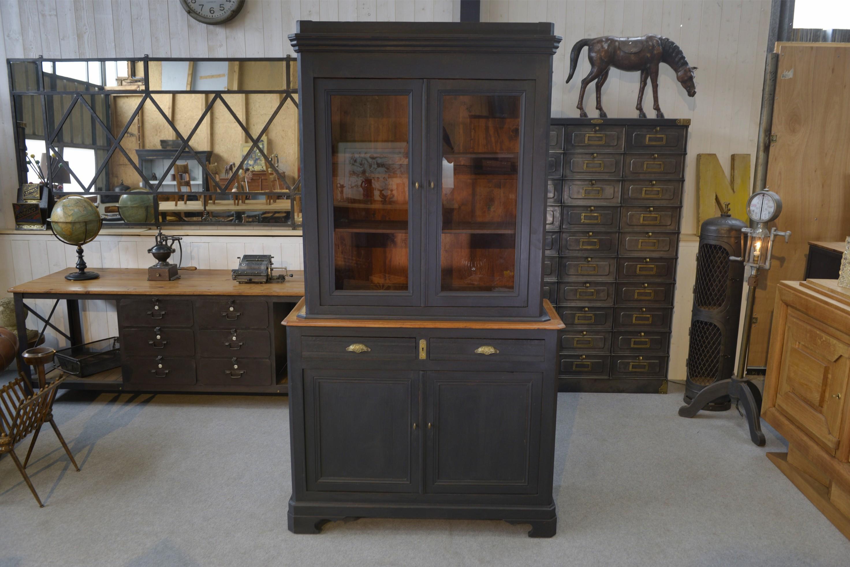 Buffet 2 corps 2 portes 2 tiroirs en pin 1900's in vendita 7