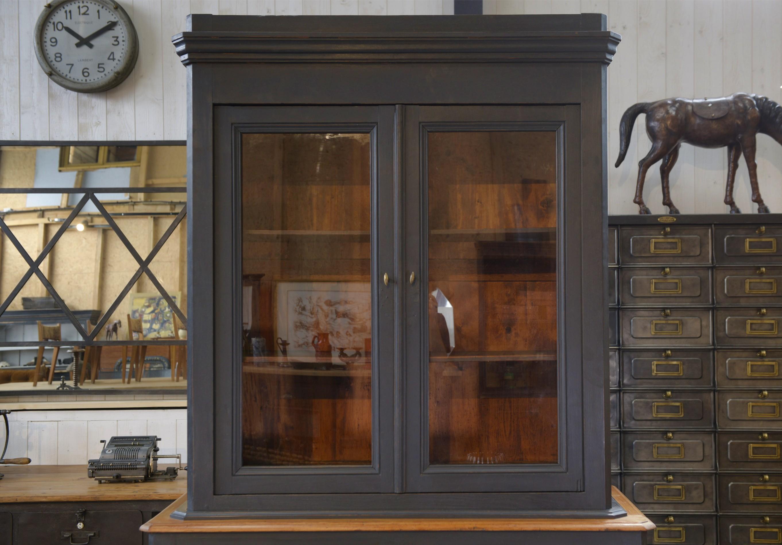 Pino Buffet 2 corps 2 portes 2 tiroirs en pin 1900's in vendita