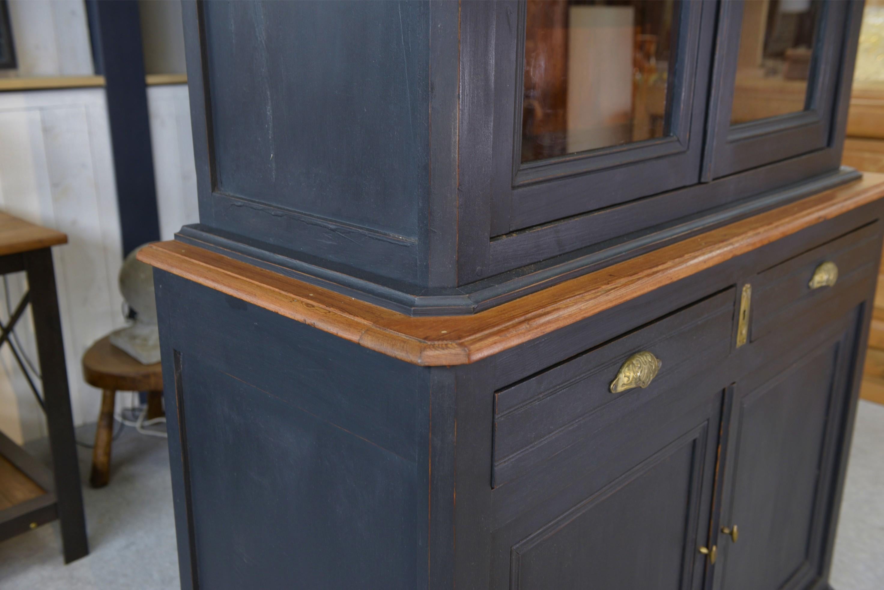 Buffet 2 corps 2 portes 2 tiroirs en pin 1900's in vendita 3