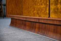 Buffet Art Déco en palissandre et porte dorée à la feuille Maison Dominique