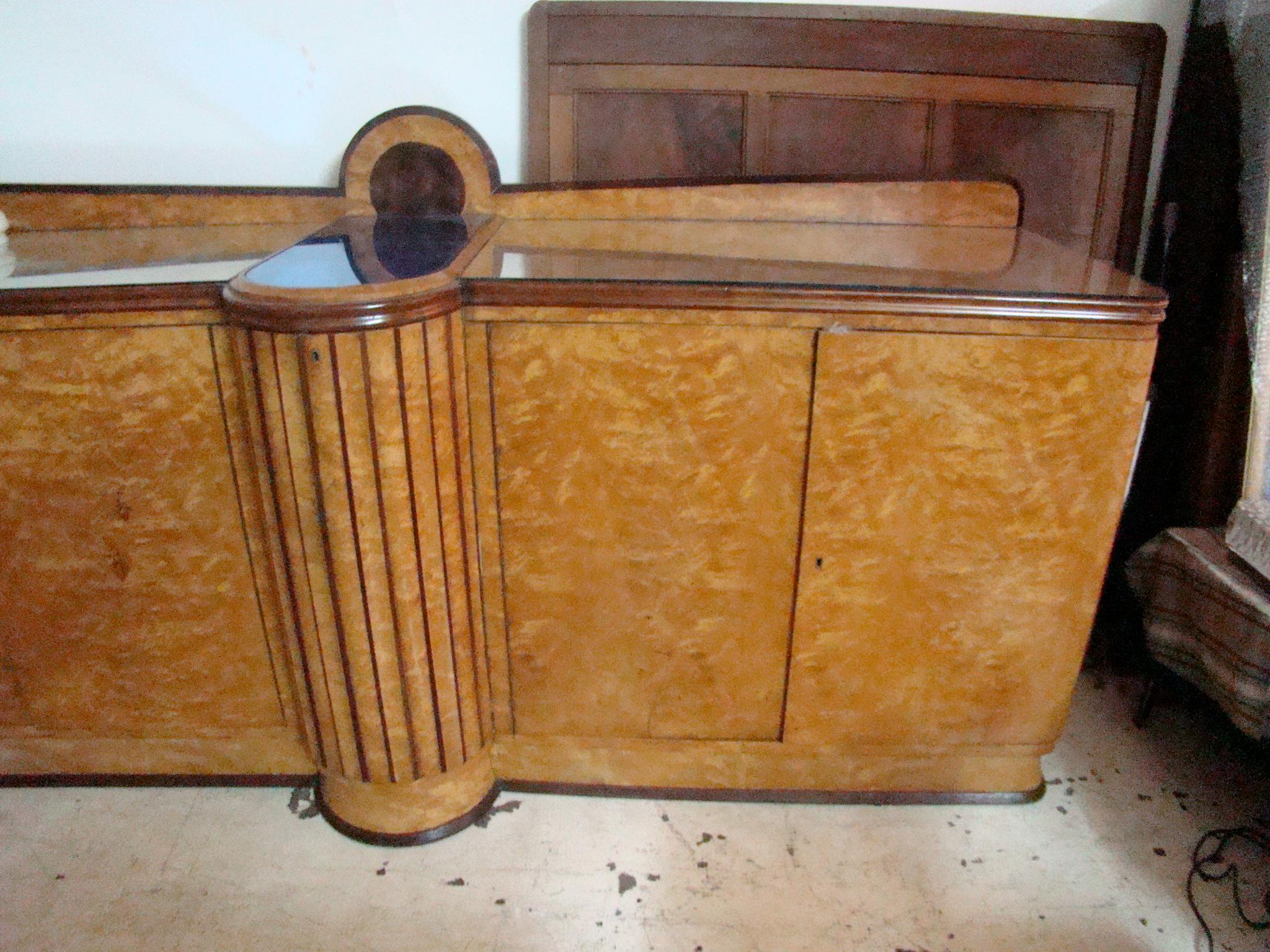 Buffet Art Deco in Wood, France 1920 In Good Condition For Sale In Ciudad Autónoma Buenos Aires, C