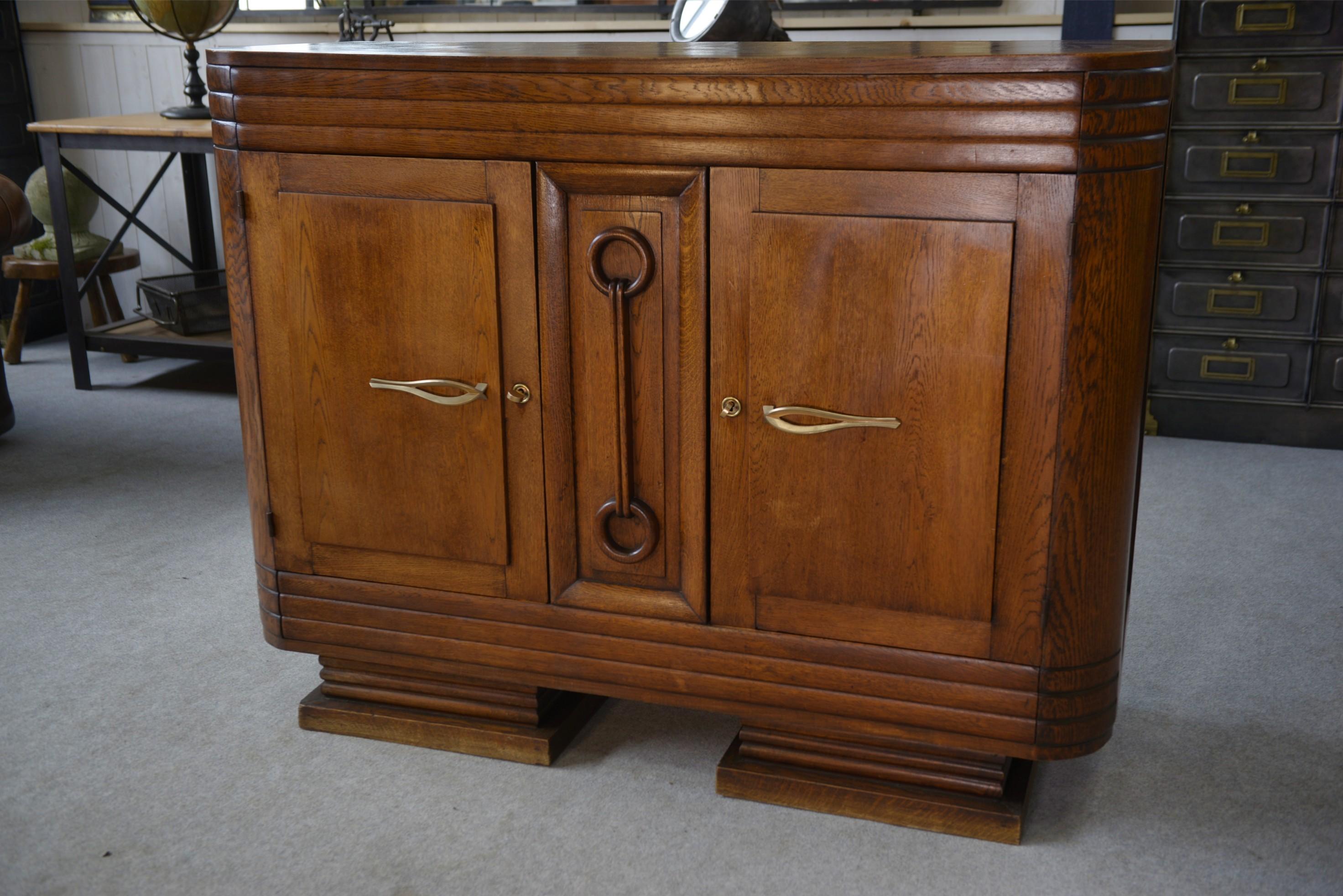 Buffet brutaliste Art déco en chêne massif de Charles Dudouyt 1950's For Sale 5