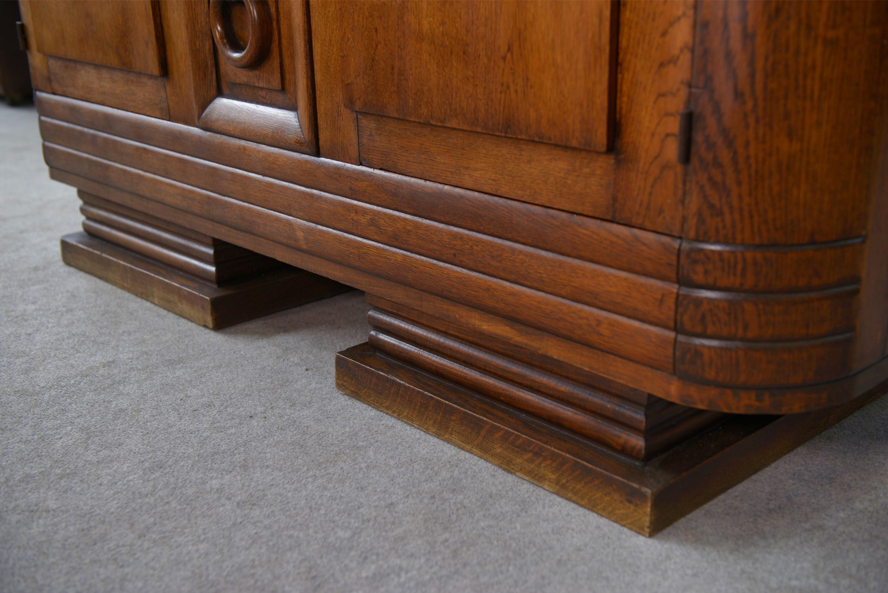 Oak Buffet brutaliste Art déco en chêne massif de Charles Dudouyt 1950's For Sale
