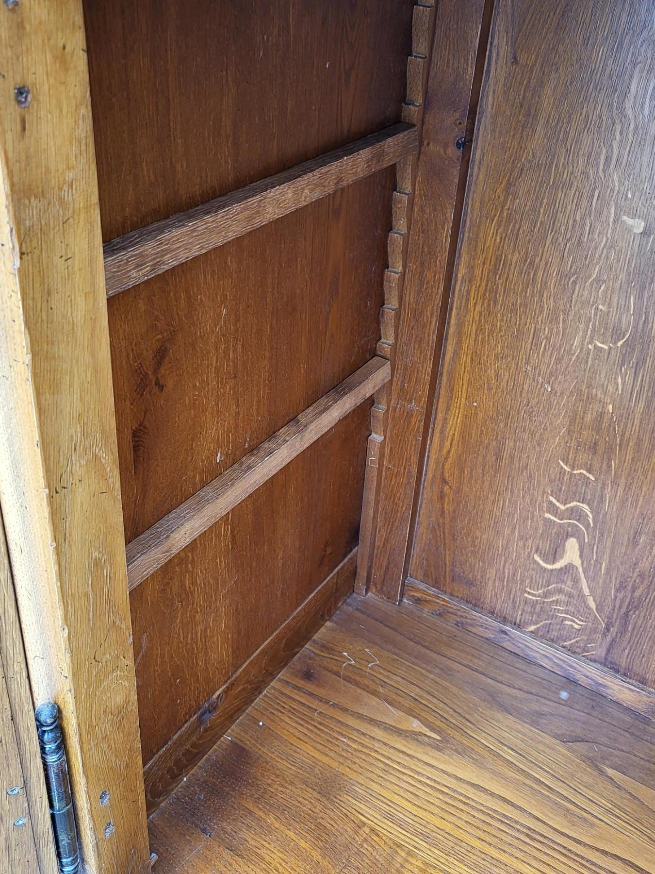 Buffet di campagna stile Luigi XVI in legno massiccio Francia in vendita 11