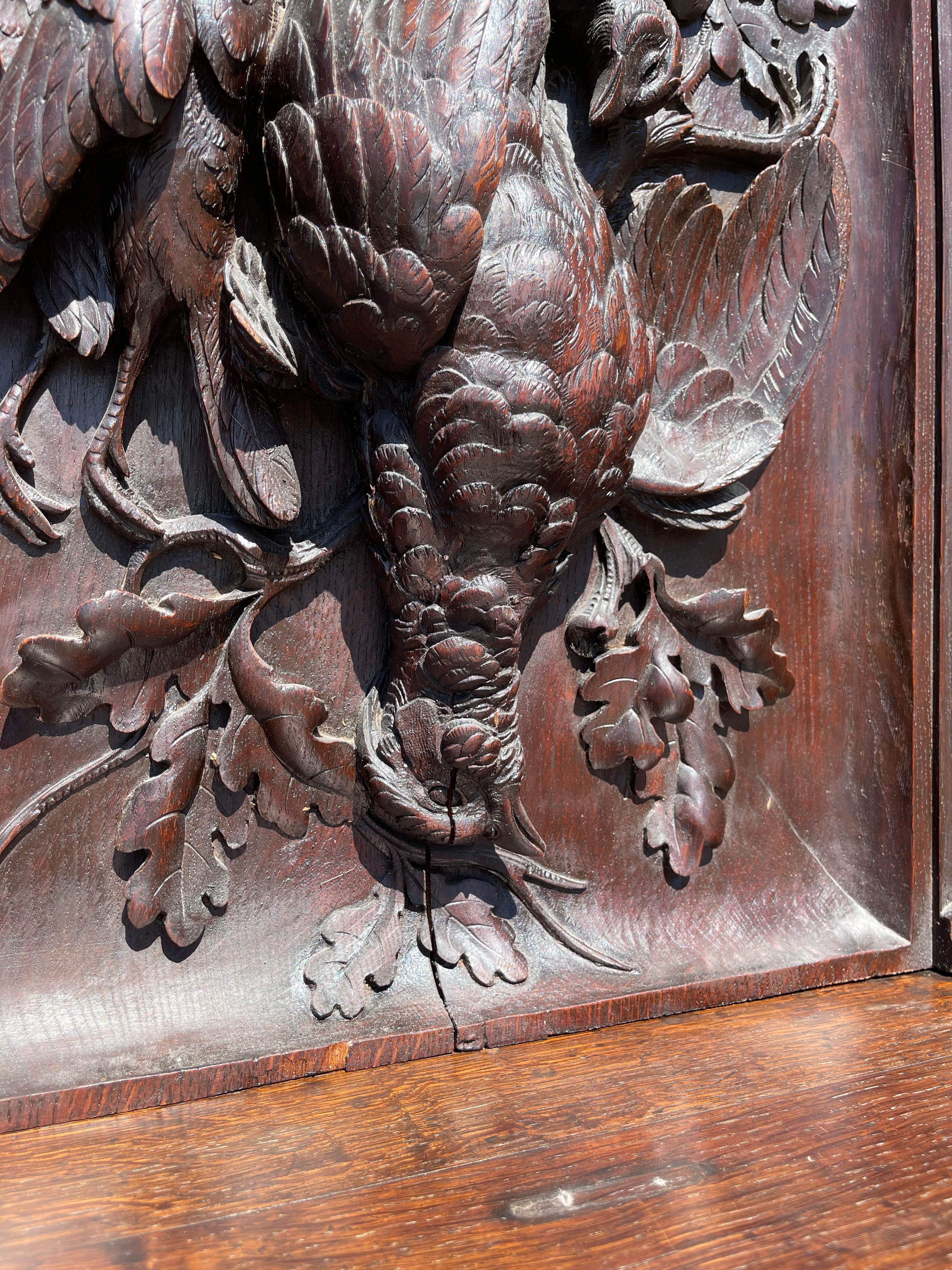 19th Century, Renaissance Style Oak Hunting Buffet Richly Carved In Good Condition For Sale In Beaune, FR