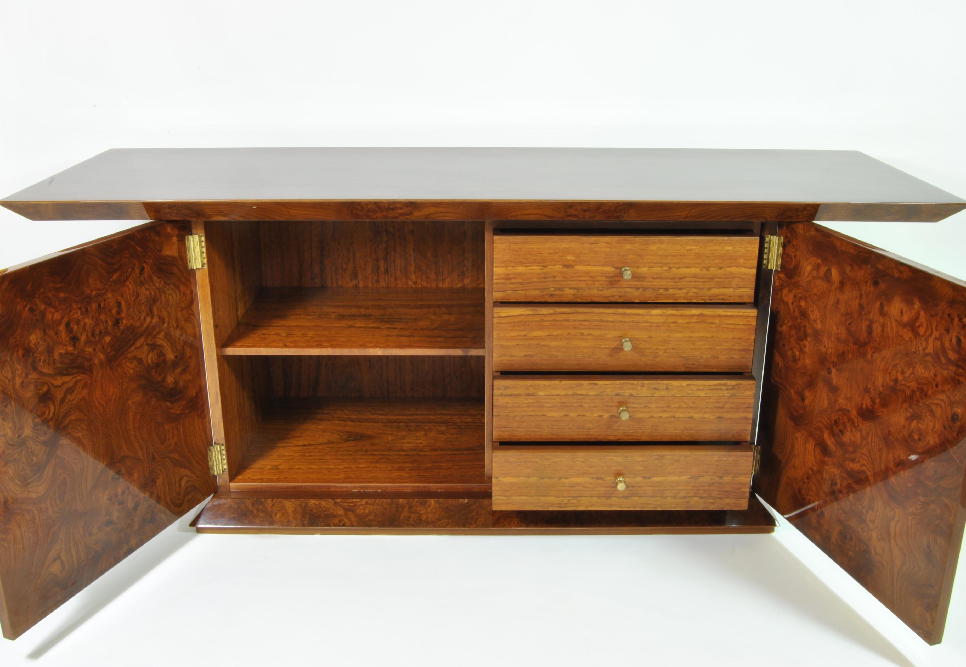 Buffet, design Luciano Frigerio, Italia, 1970.