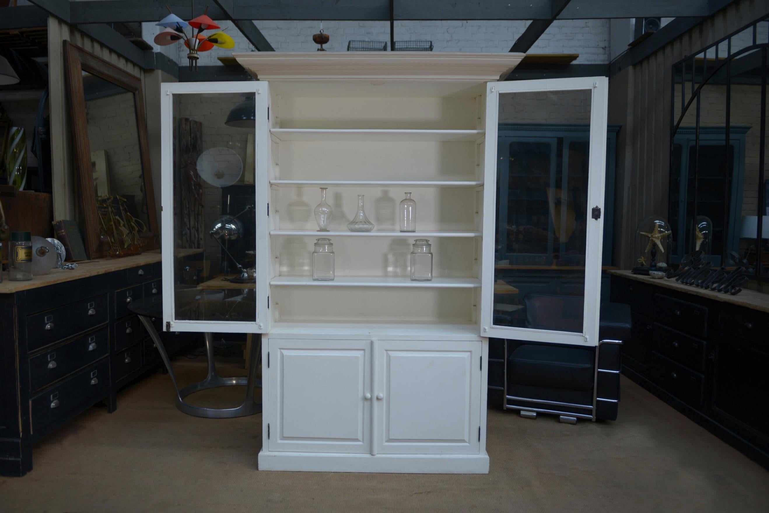 Buffet deux corps blanc 1960 en vente 4